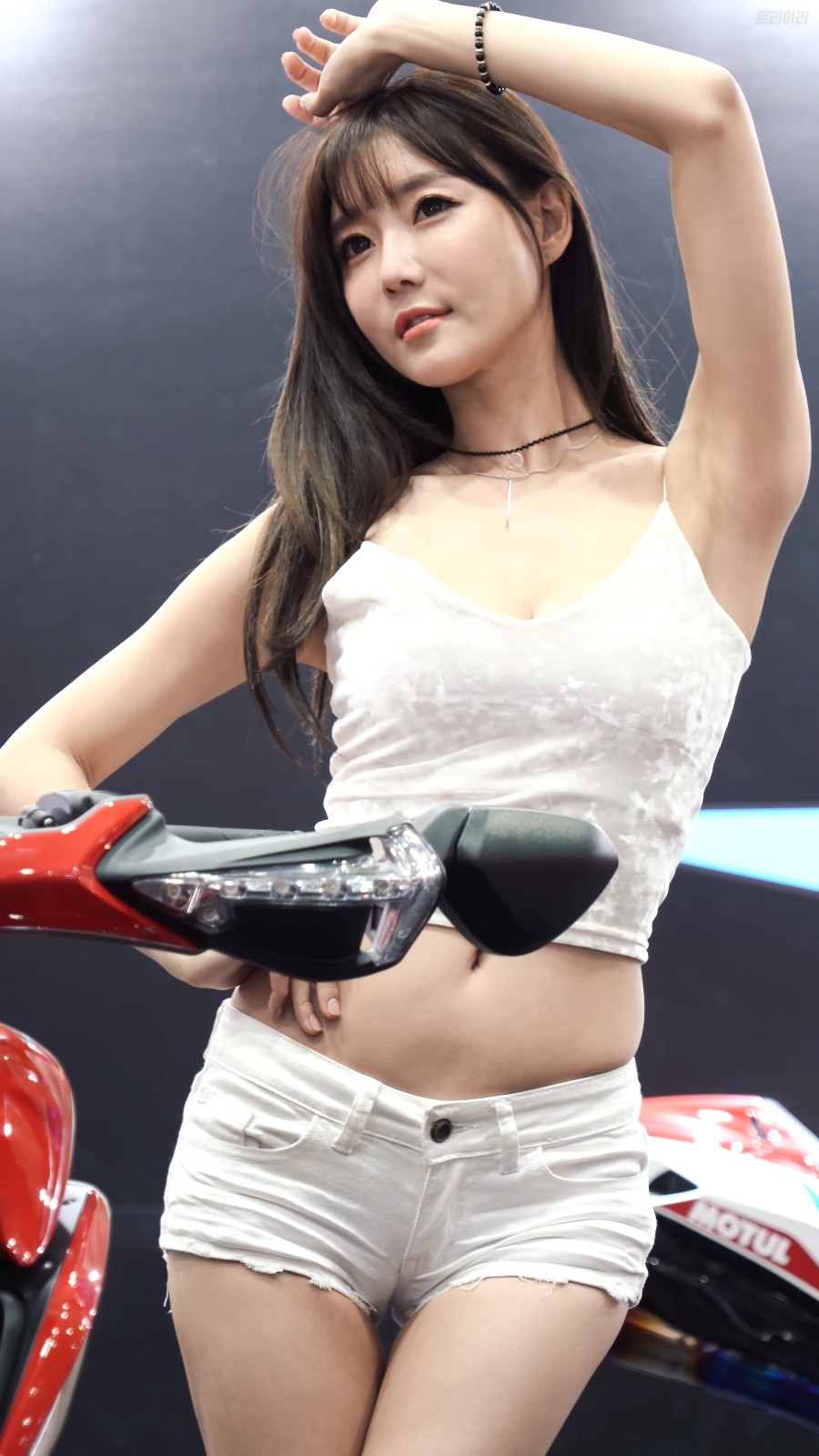 ģأɣ-FANCAM<strong><font color='red'>[10P]</font></strong>[.2652][181224][POSEŮ ޷ֵȻ][4K]Ůŷ(4)