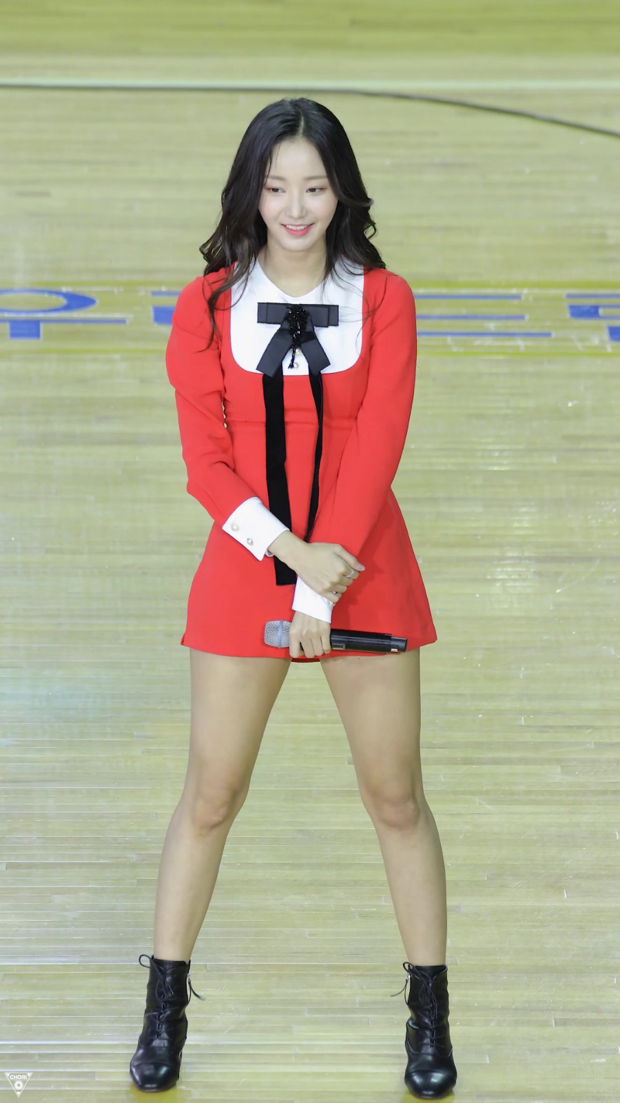 Ůţɣ-FANCAM[.2807][190106][MOMOLAND][Yeonwoo][BBoom Bboom][4K]Ůŷ(1)