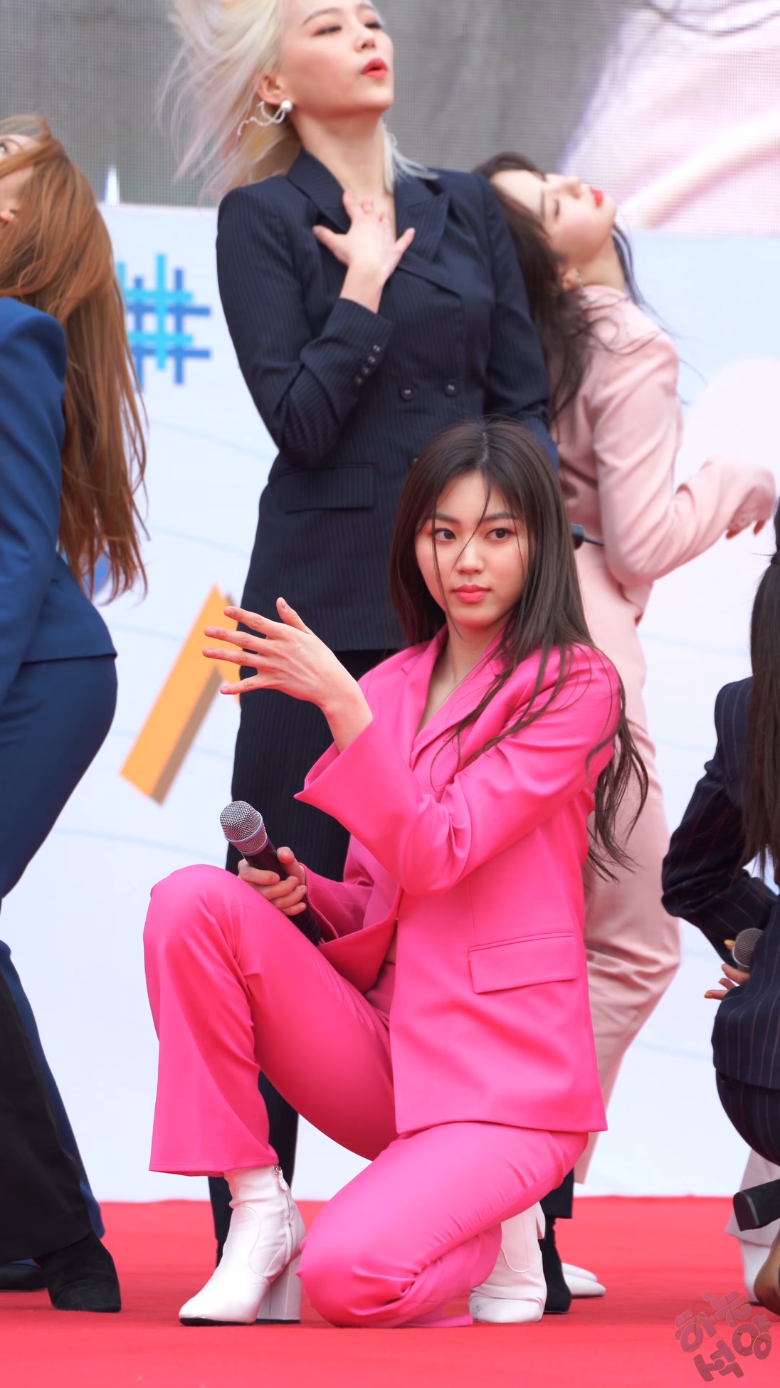Ůţɣ-FANCAM<strong><font color='red'>[9P]</font></strong>[.3478-80][190420][CLC][EUNBiN][BLACK DRESS][4K]Ůŷ(5)