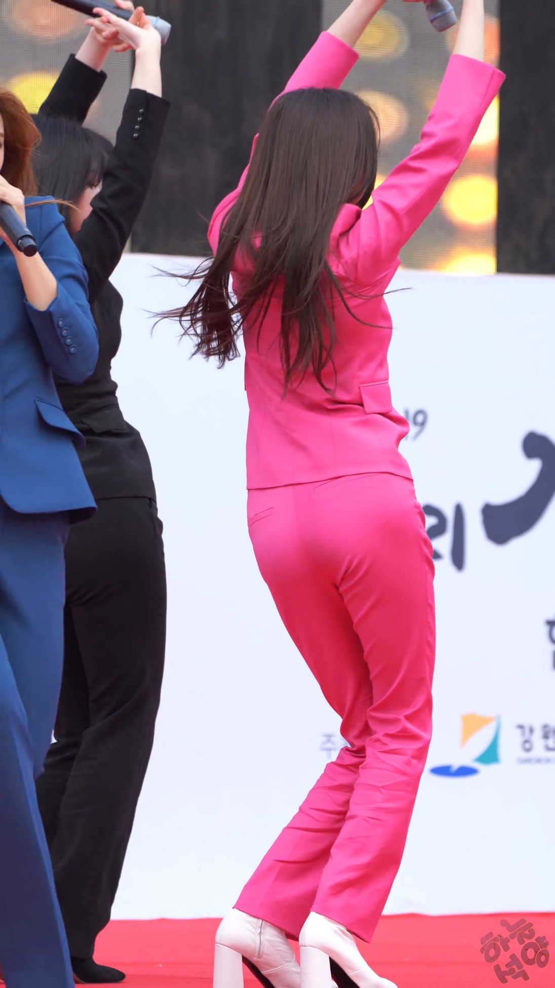Ůţɣ-FANCAM<strong><font color='red'>[9P]</font></strong>[.3478-80][190420][CLC][EUNBiN][BLACK DRESS][4K]Ůŷ(4)