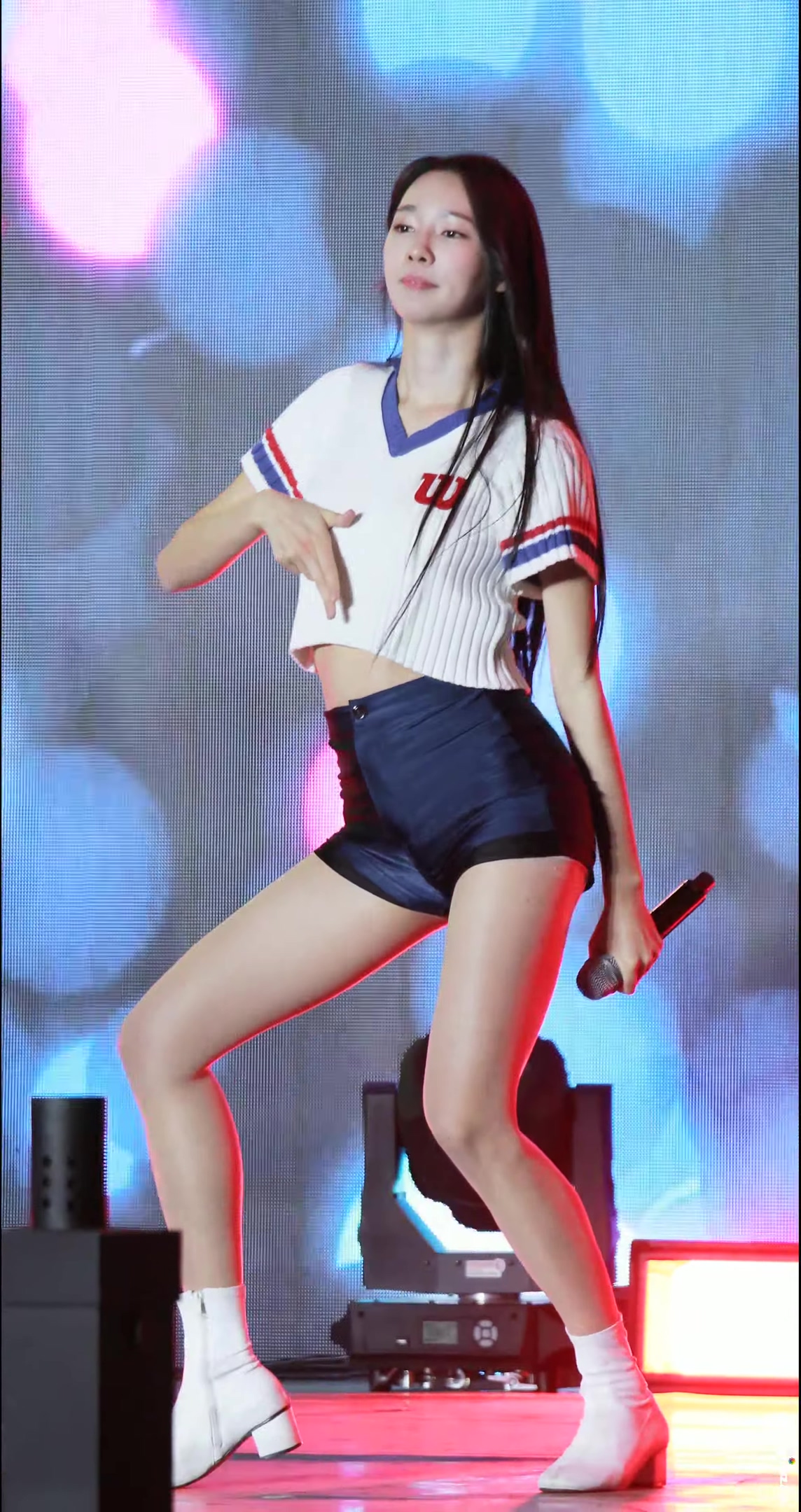 Ůţɣ-FANCAM<strong><font color='red'>[4P]</font></strong>[.3654-56][190510][We Girls][Euna][4K][Satellites]Ůŷ(3)