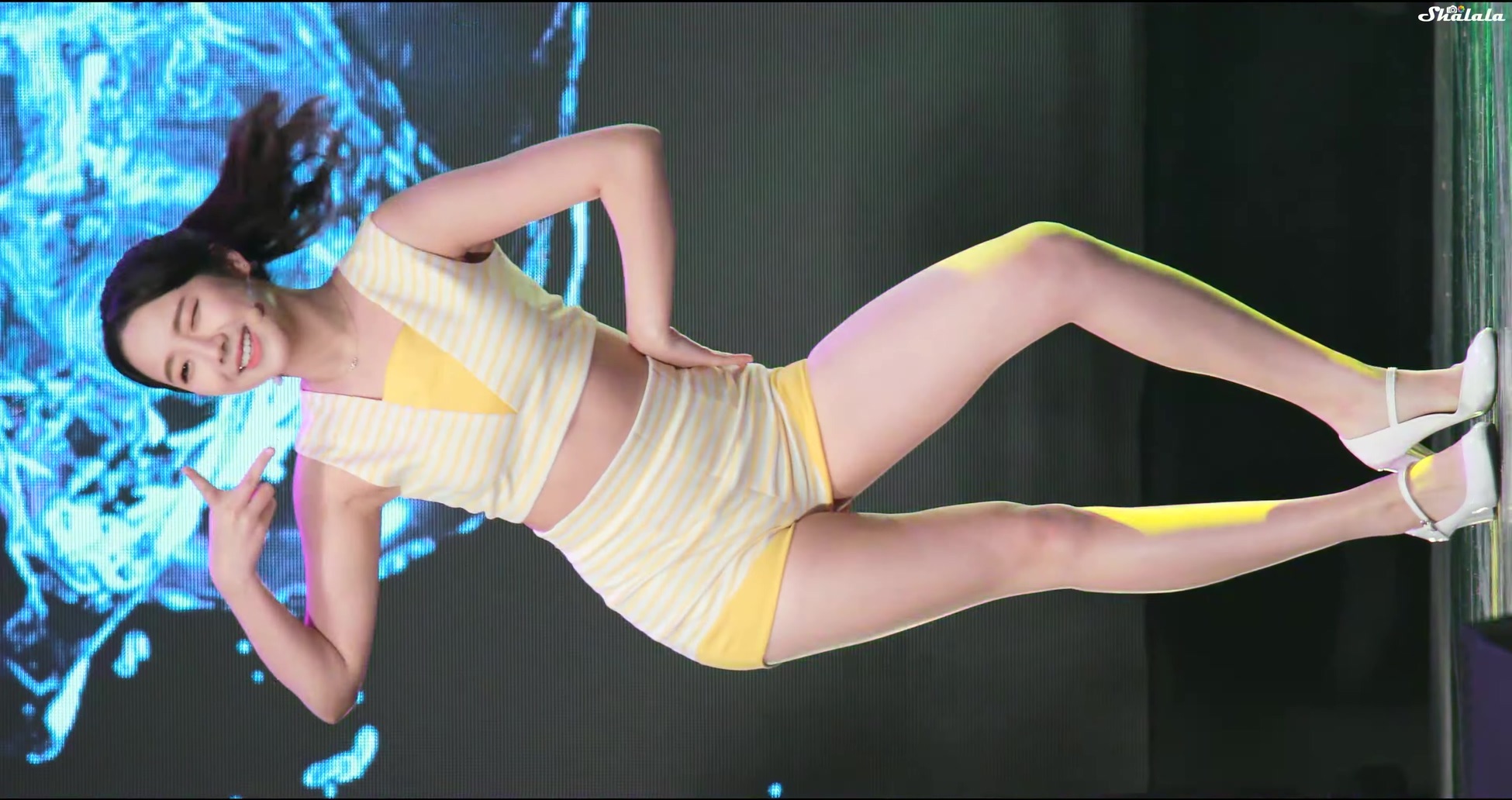 Ůţɣ-FANCAM<strong><font color='red'>[3P]</font></strong>[fanpaixiu.com][.3657][190430][ELRIS][Karin][4K][Summer Dream]Ůŷ(1)