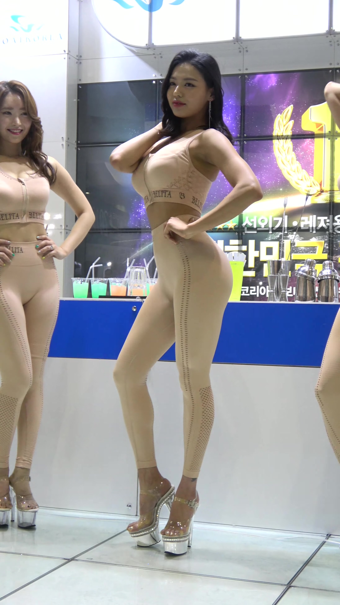 ģأɣ-FANCAM<strong><font color='red'>[10P]</font></strong>[.3670-72][190516][SԸModel Shin-Sae-Rom and Kim-Jihyun][ԭ4K]Ůŷ(11)