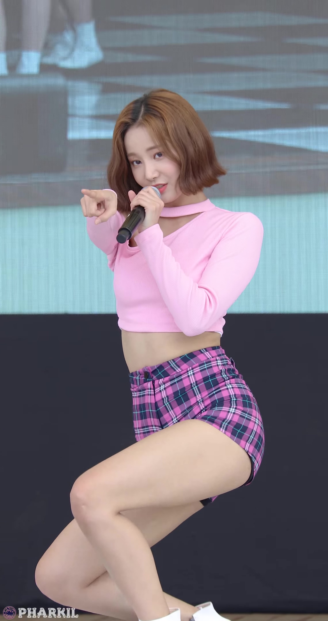 Ůţɣ-FANCAM<strong><font color='red'>[3P]</font></strong>[.3930][190525][MOMOLAND][YeonWoo][4K][BAAM]Ůŷ(2)