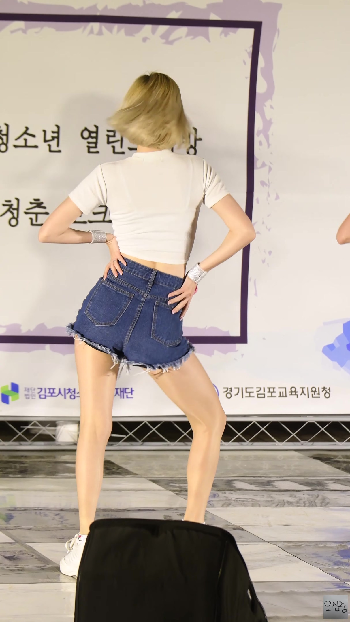 Ůţɣ-FANCAM<strong><font color='red'>[3P]</font></strong>[.3983][190518][ɽ-][4K]Ůŷ(2)