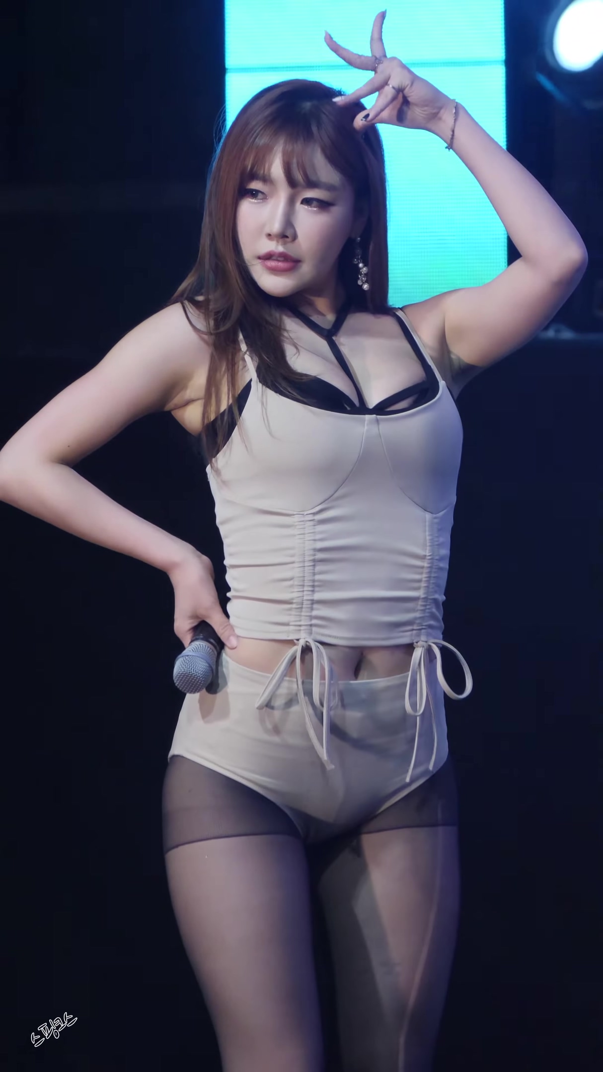 Ůţɣ-FANCAM<strong><font color='red'>[4P]</font></strong>[.3954][190529][LAYSHA][HYERi CHAEJiN][4K]Ůŷ(4)