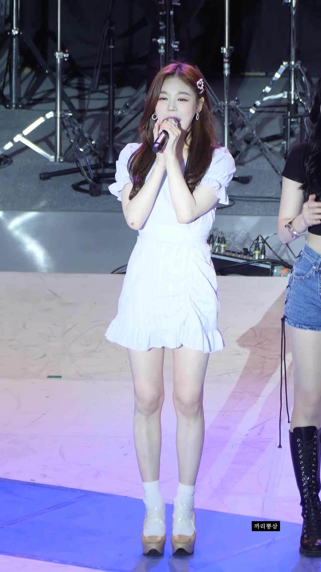 Ůţɣ-FANCAM<strong><font color='red'>[4P]</font></strong>[.3963][190522][Ho1iday][4K]Ůŷ(4)