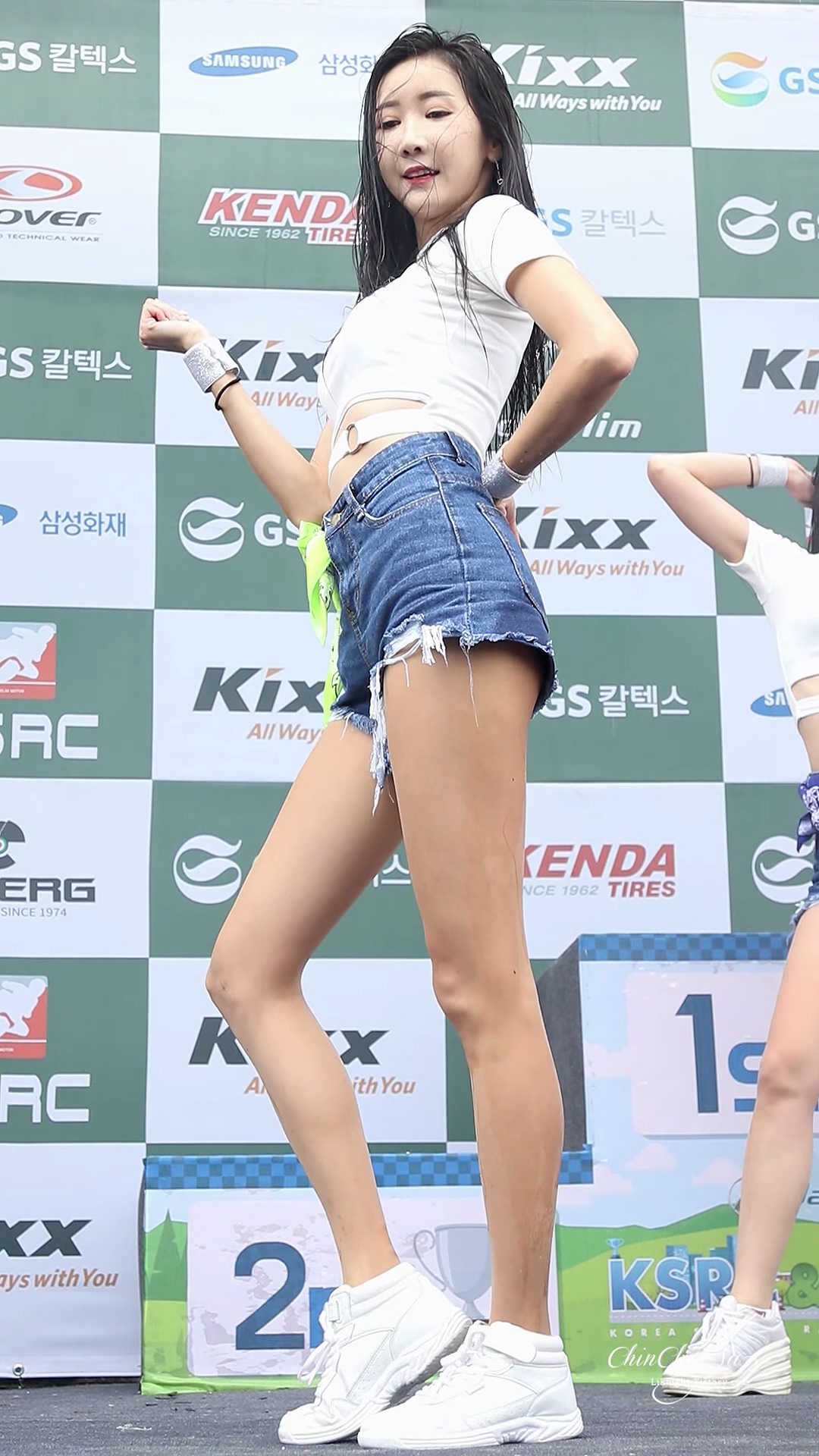 女团（旧）-饭拍秀FANCAM<strong><font color='red'>[7P]</font></strong>[饭拍秀.4060][190530][斗山熊啦啦队-极致性感九头蛇身Mikii][1080P]韩国女团饭拍(5)