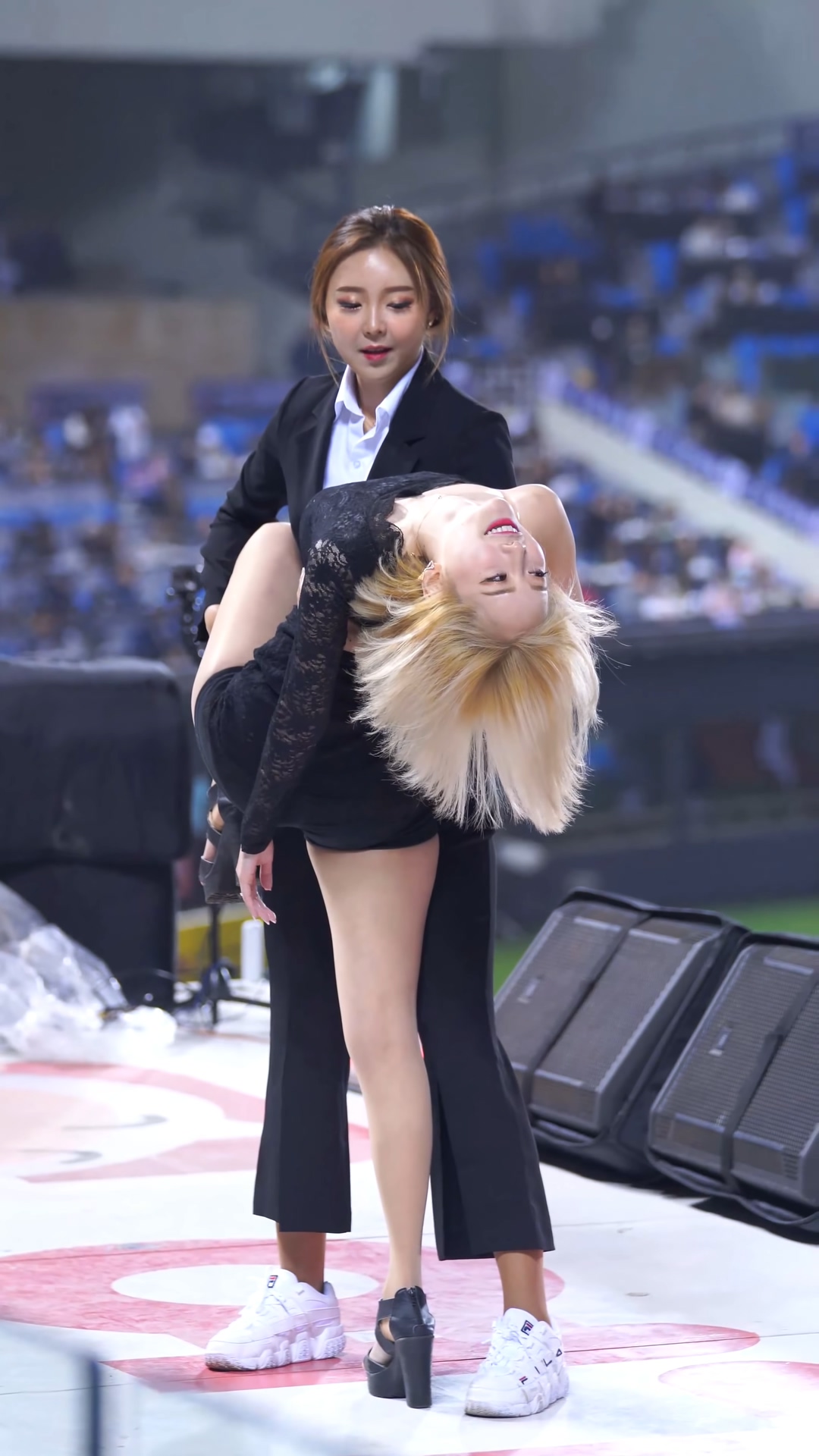 Ůţɣ-FANCAM<strong><font color='red'>[3P]</font></strong>[.4225][190610][ɽ-][ԭ4K]Ůŷ(2)