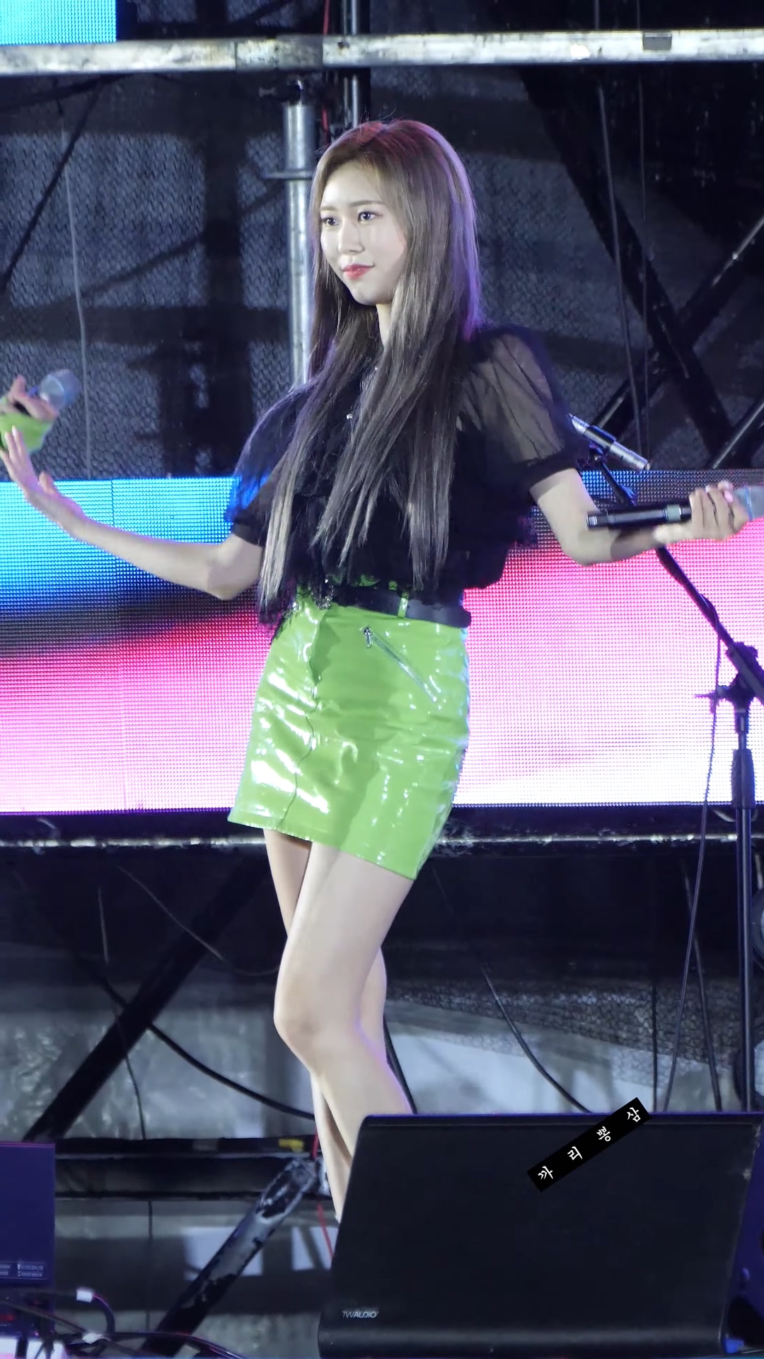 Ůţɣ-FANCAM<strong><font color='red'>[3P]</font></strong>[.4248-51][190608][MOMOLAND][Nancy][4K][BBoom BBoom]Ůŷ(2)