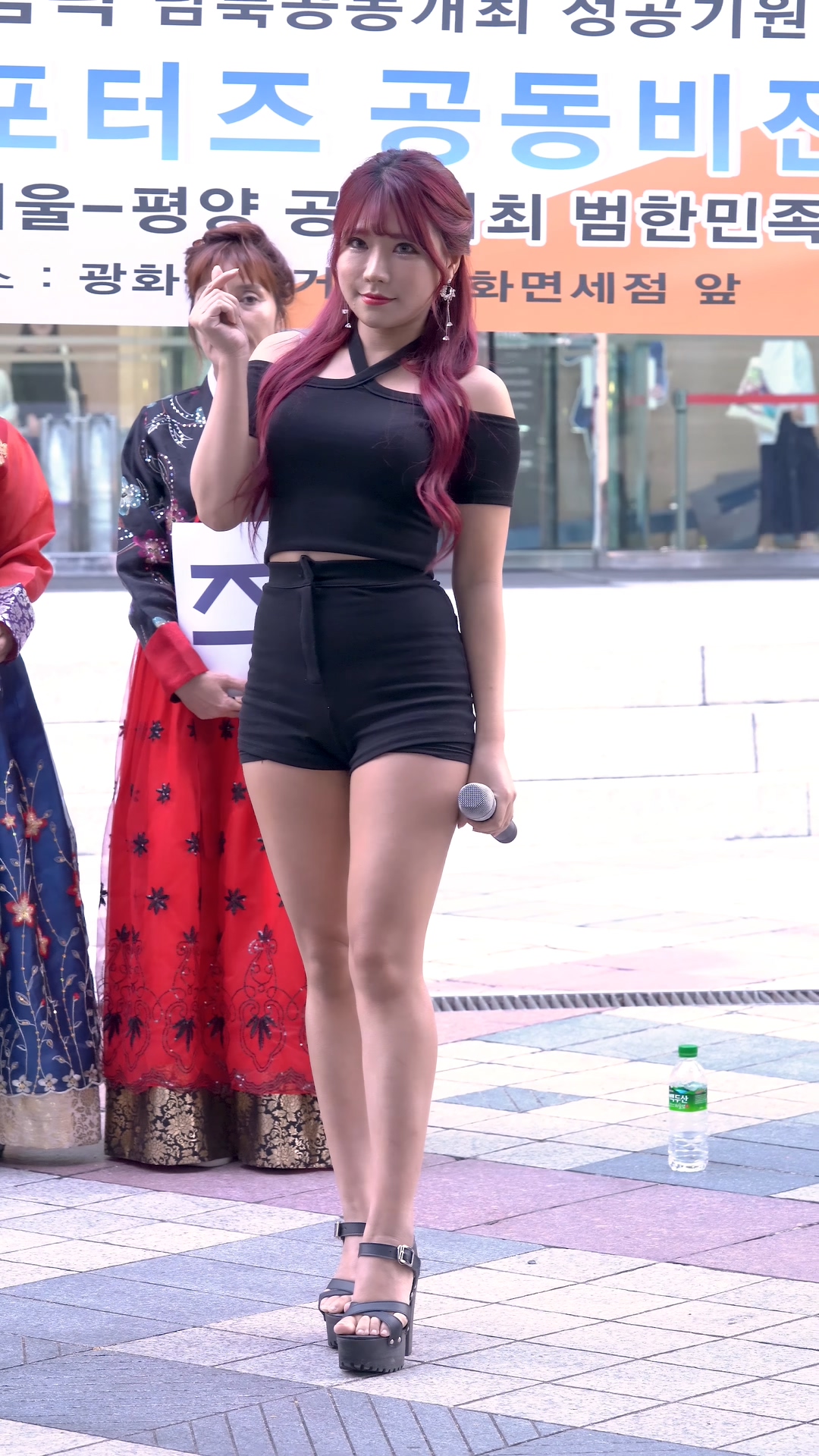 女团（旧）-饭拍秀FANCAM<strong><font color='red'>[4P]</font></strong>[饭拍秀.4428][190620][原创蓝光4K][Heymiss]韩国女团饭拍(5)