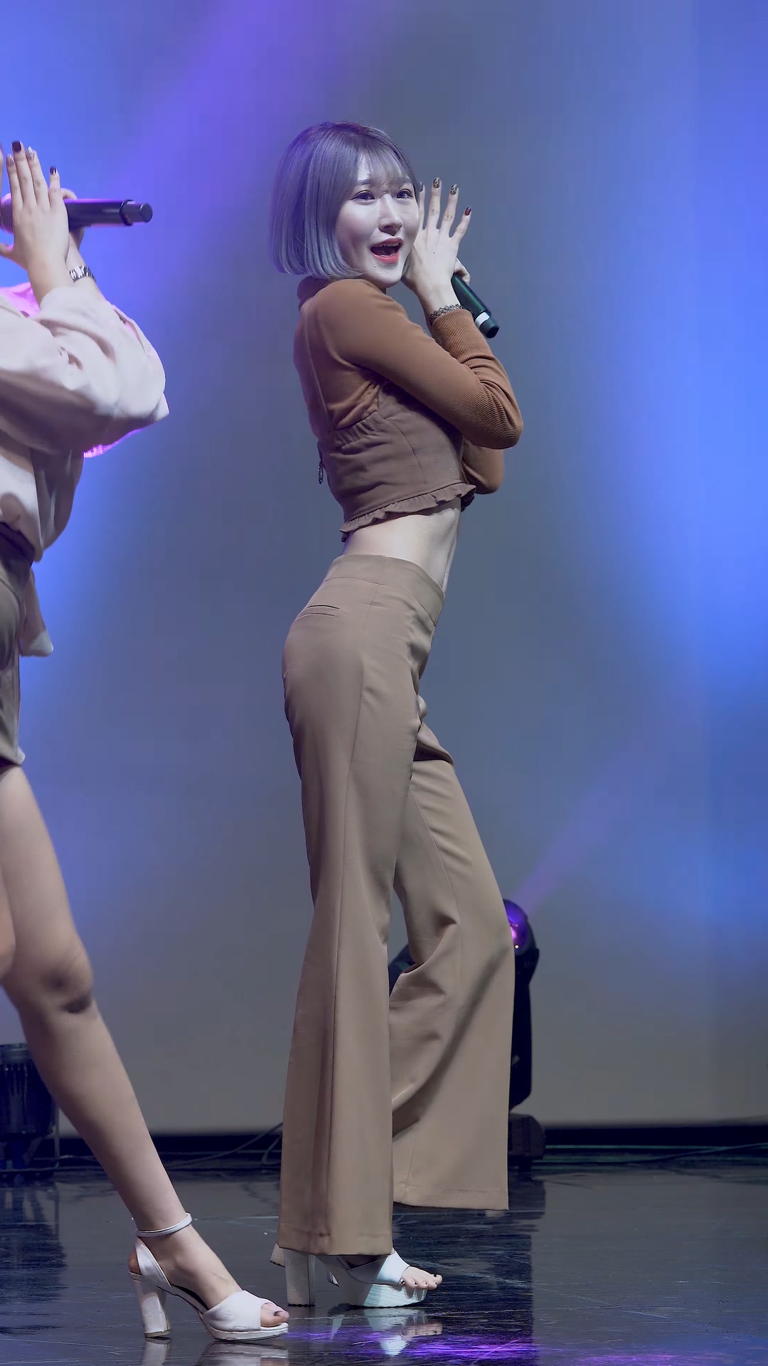 Ůţɣ-FANCAM<strong><font color='red'>[8P]</font></strong>[.4437][190620][ԭ4K][Vitamin Angel][G-SHOW]Ůŷ(2)