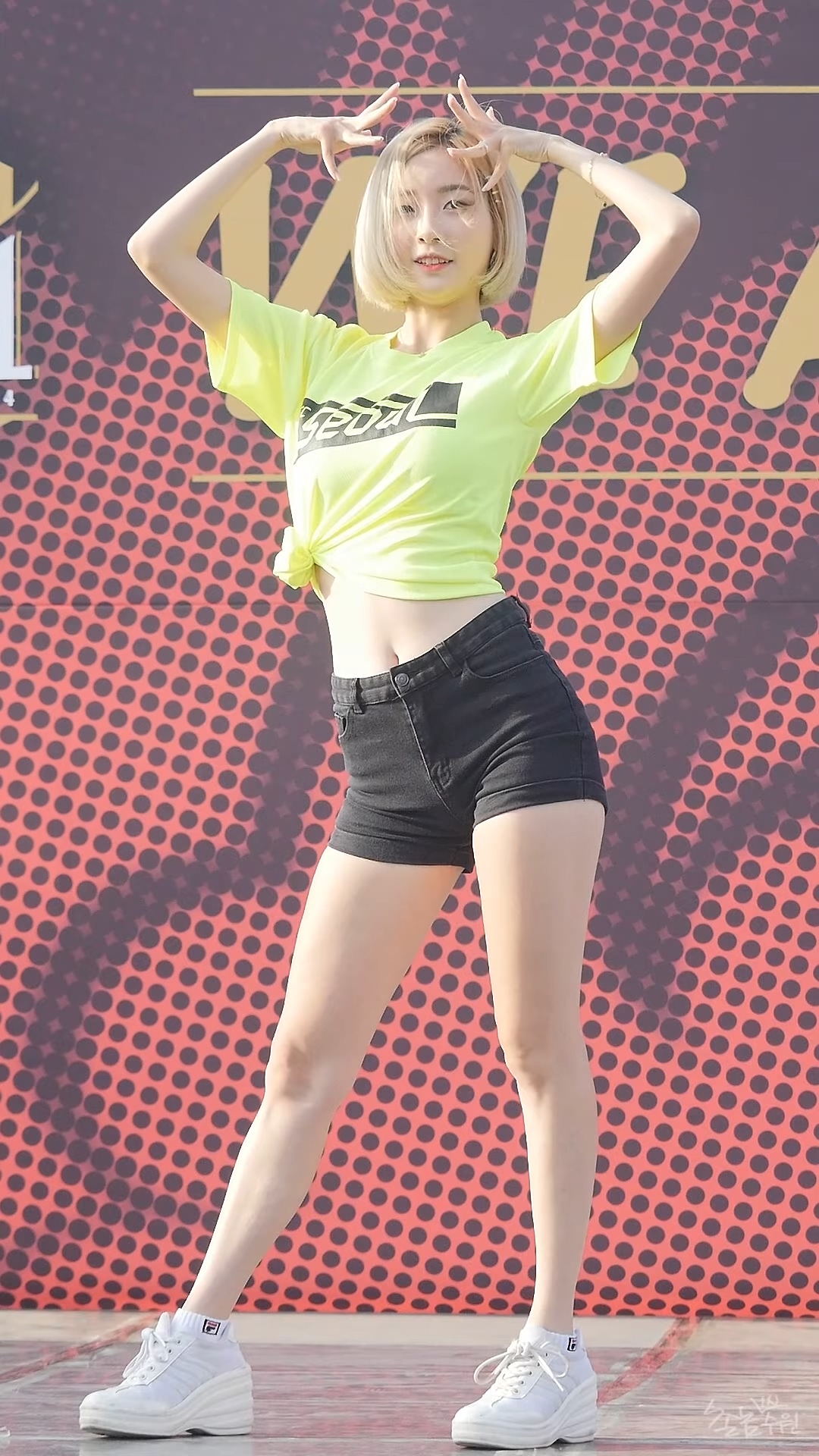 Ůţɣ-FANCAM<strong><font color='red'>[6P]</font></strong>[.4452][190610][ɽ-][1080P][YES or YES]Ůŷ(3)