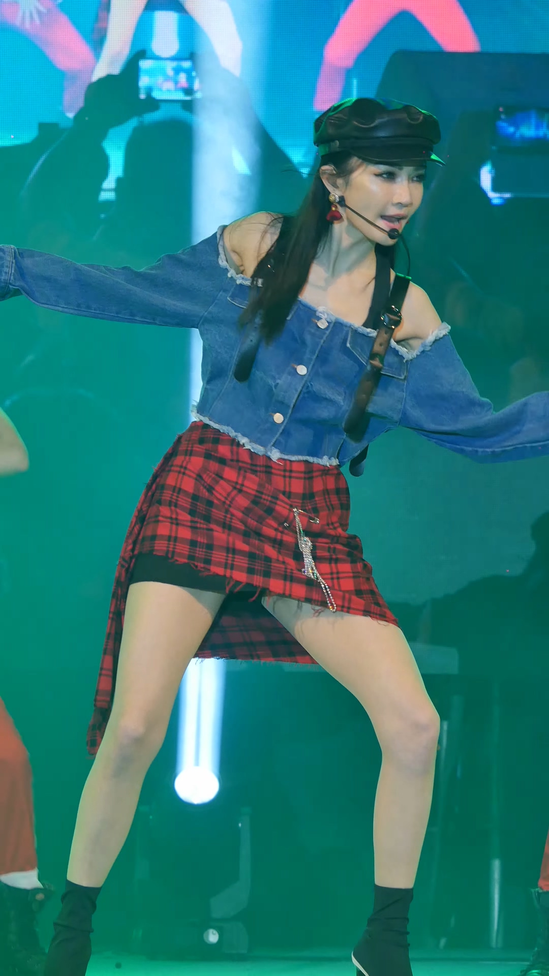 ģأɣ-FANCAM<strong><font color='red'>[3P]</font></strong>[.4625.26][190703][л][ԭ4K]Ůŷ(4)