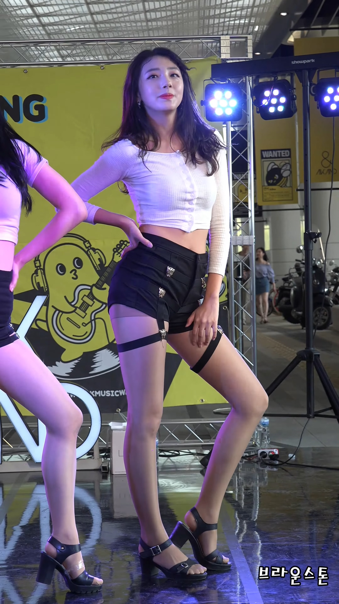 Ůţɣ-FANCAM<strong><font color='red'>[8P]</font></strong>[.4673-74][190705][Blanc][4K][HyunA_Lip & Hip]Ůŷ(5)