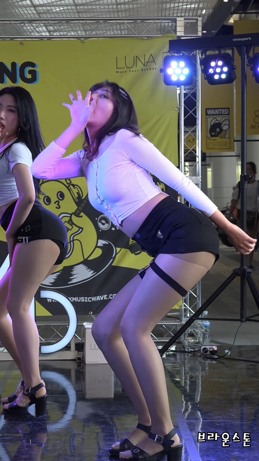 Ůţɣ-FANCAM<strong><font color='red'>[8P]</font></strong>[.4673-74][190705][Blanc][4K][HyunA_Lip & Hip]Ůŷ(6)