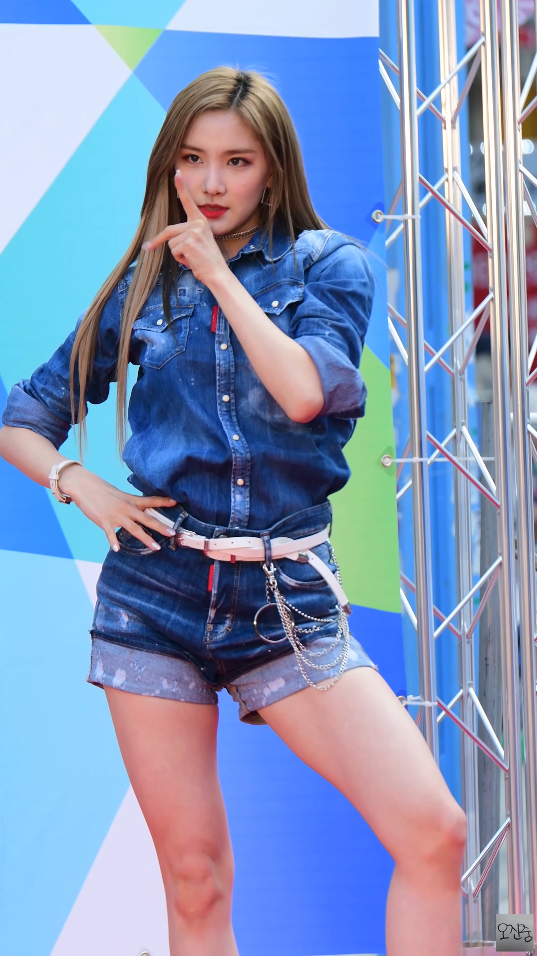 Ůţɣ-FANCAM<strong><font color='red'>[6P]</font></strong>[.4789][190709][BVNDIT][4K][Hocus Pocus]Ůŷ(6)