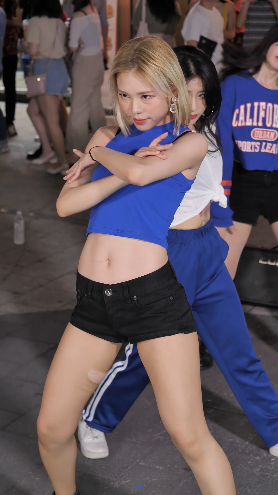 Ůţɣ-FANCAM<strong><font color='red'>[5P]</font></strong>[.4753][190711][Shinwon of SIGNATURE- KILL THIS LOVE][4K]Ůŷ(4)