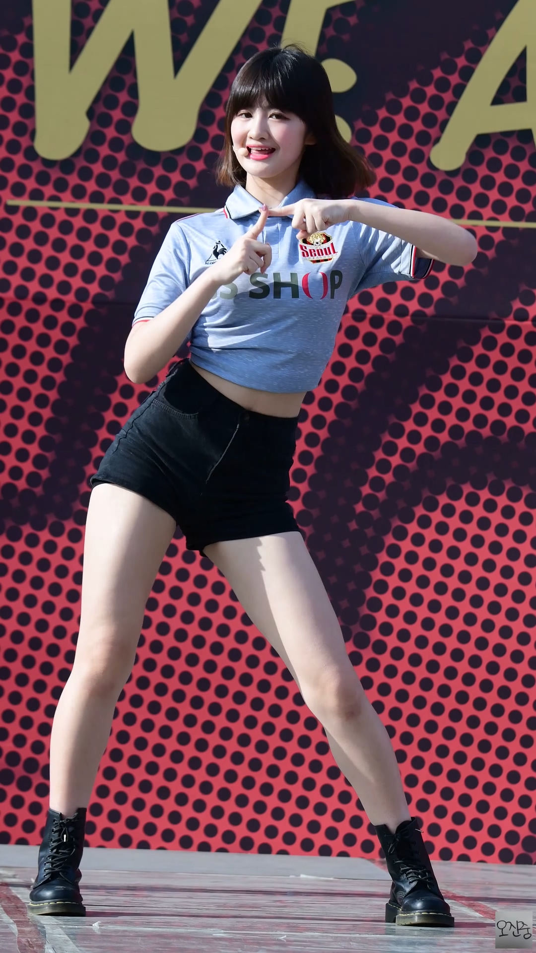 女团（旧）-饭拍秀FANCAM<strong><font color='red'>[4P]</font></strong>[饭拍秀.4833][190705][SATURDAY][蓝光4K]韩国女团饭拍(2)
