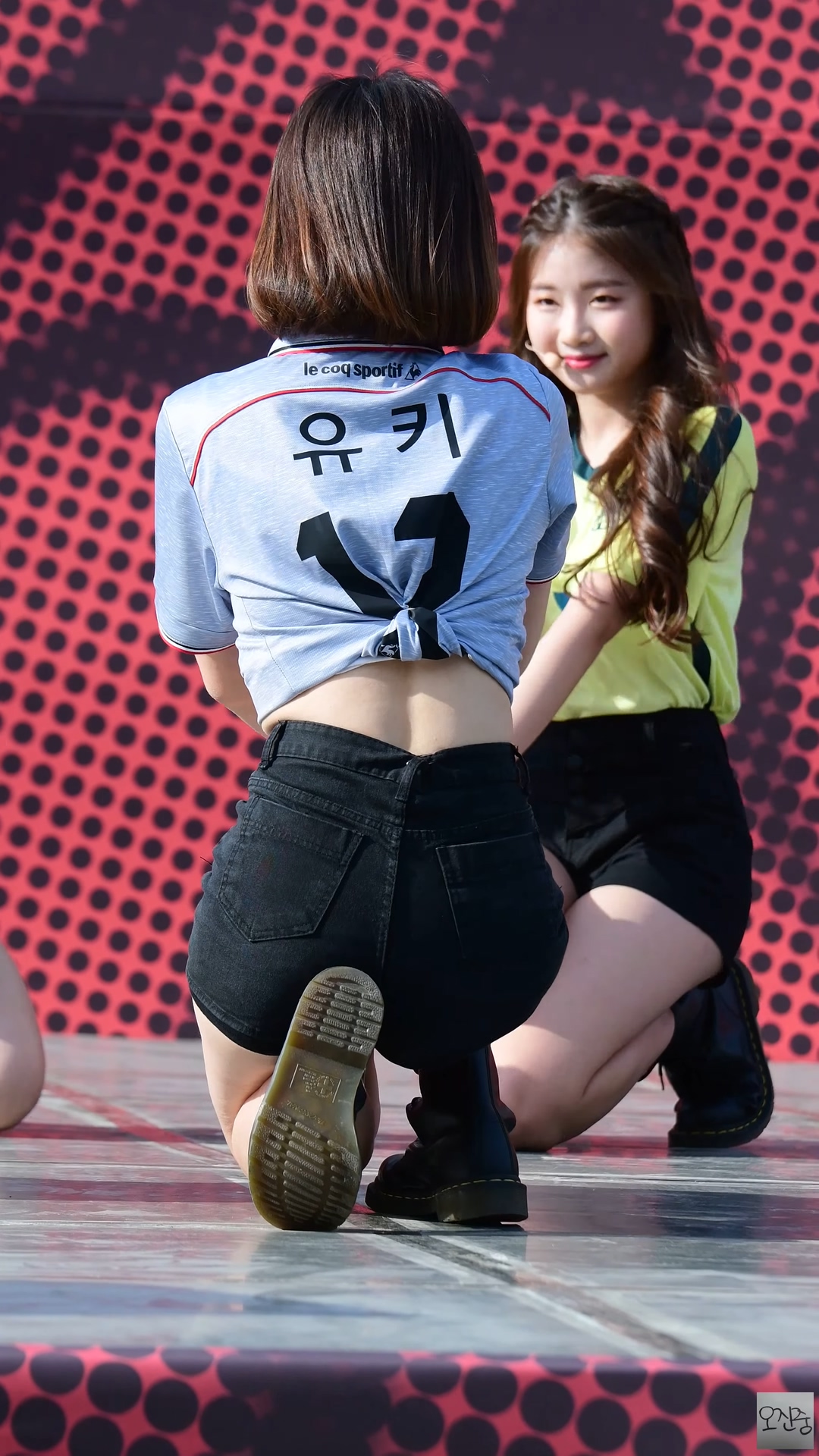女团（旧）-饭拍秀FANCAM<strong><font color='red'>[4P]</font></strong>[饭拍秀.4833][190705][SATURDAY][蓝光4K]韩国女团饭拍(5)