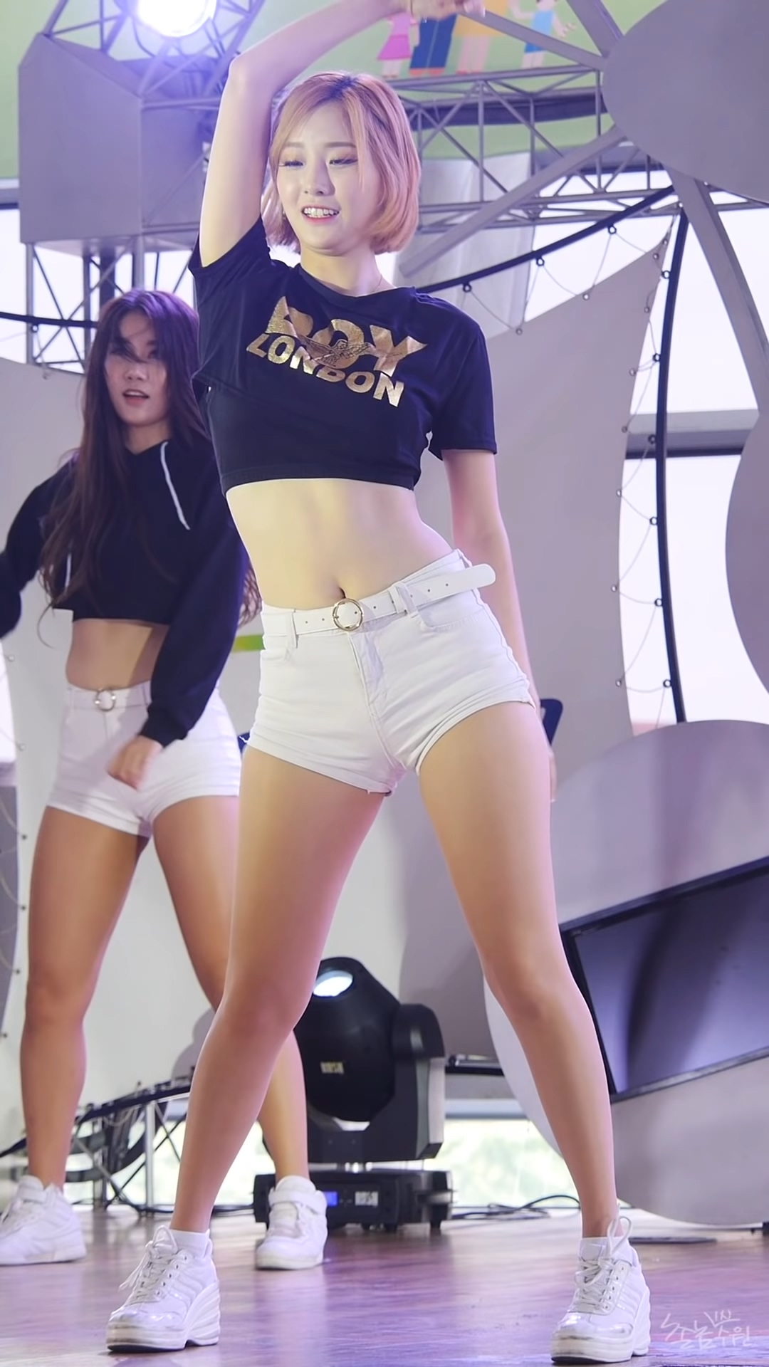 Ůţɣ-FANCAM<strong><font color='red'>[9P]</font></strong>[.4915][190715][][1080P][Uptown Funk]Ůŷ(5)