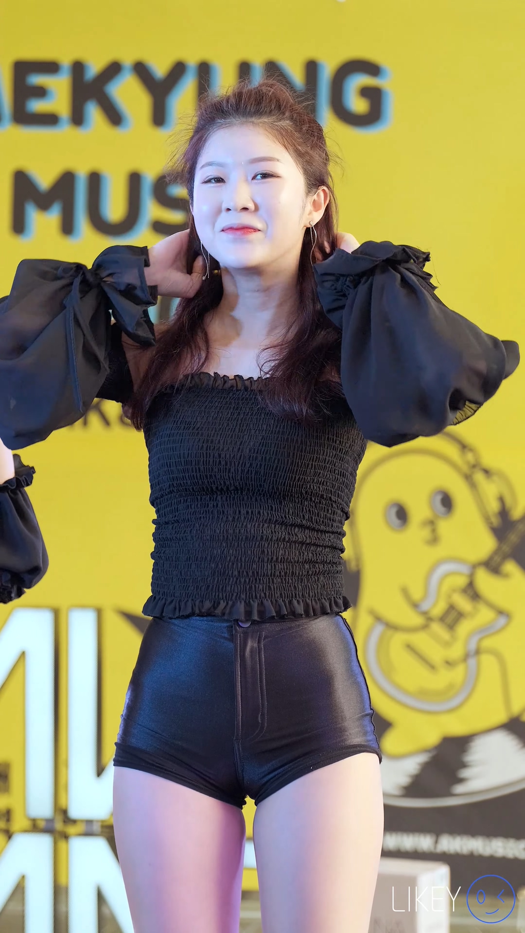 Ůţɣ-FANCAM<strong><font color='red'>[4P]</font></strong>[.4925][LIKEY][190716][XOX][4K][I'm So Hot]Ůŷ(3)
