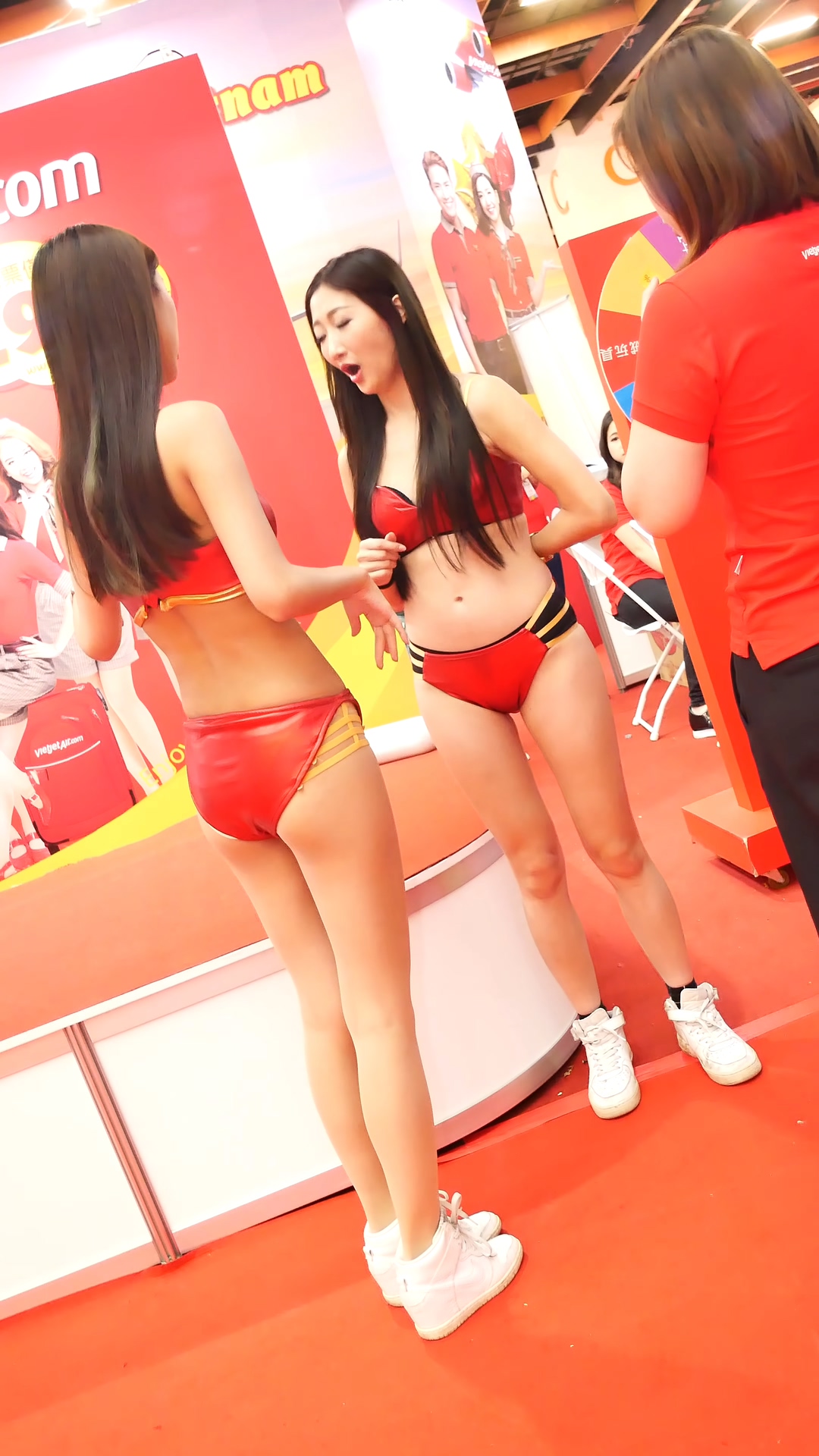 Ӱʦ-FANCAM<strong><font color='red'>[3P]</font></strong>[Ʒ][.5524][190826][ԭ4K][ShowGirl shake it]Ůŷ(2)