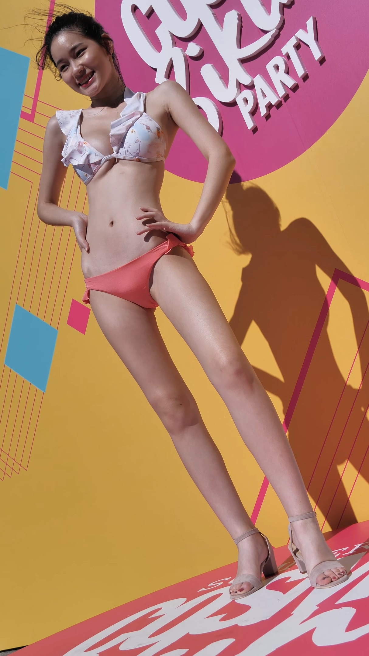 Ӱʦ-FANCAM<strong><font color='red'>[6P]</font></strong>[Ʒ][.5535][190826][ԭ4K][voda bikini party]Ůŷ(4)