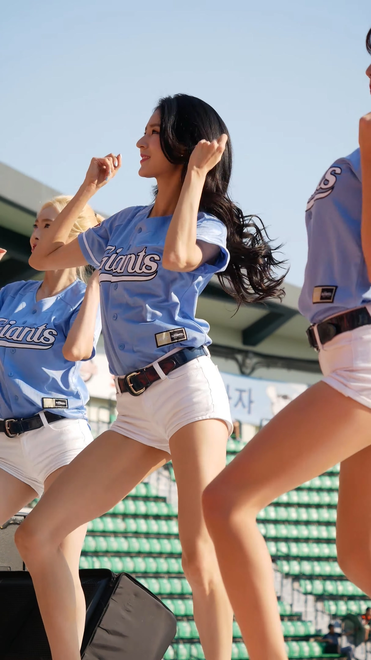 Ůţɣ-FANCAM<strong><font color='red'>[5P]</font></strong>[.5731.32][190915][][4K]Ůŷ(5)