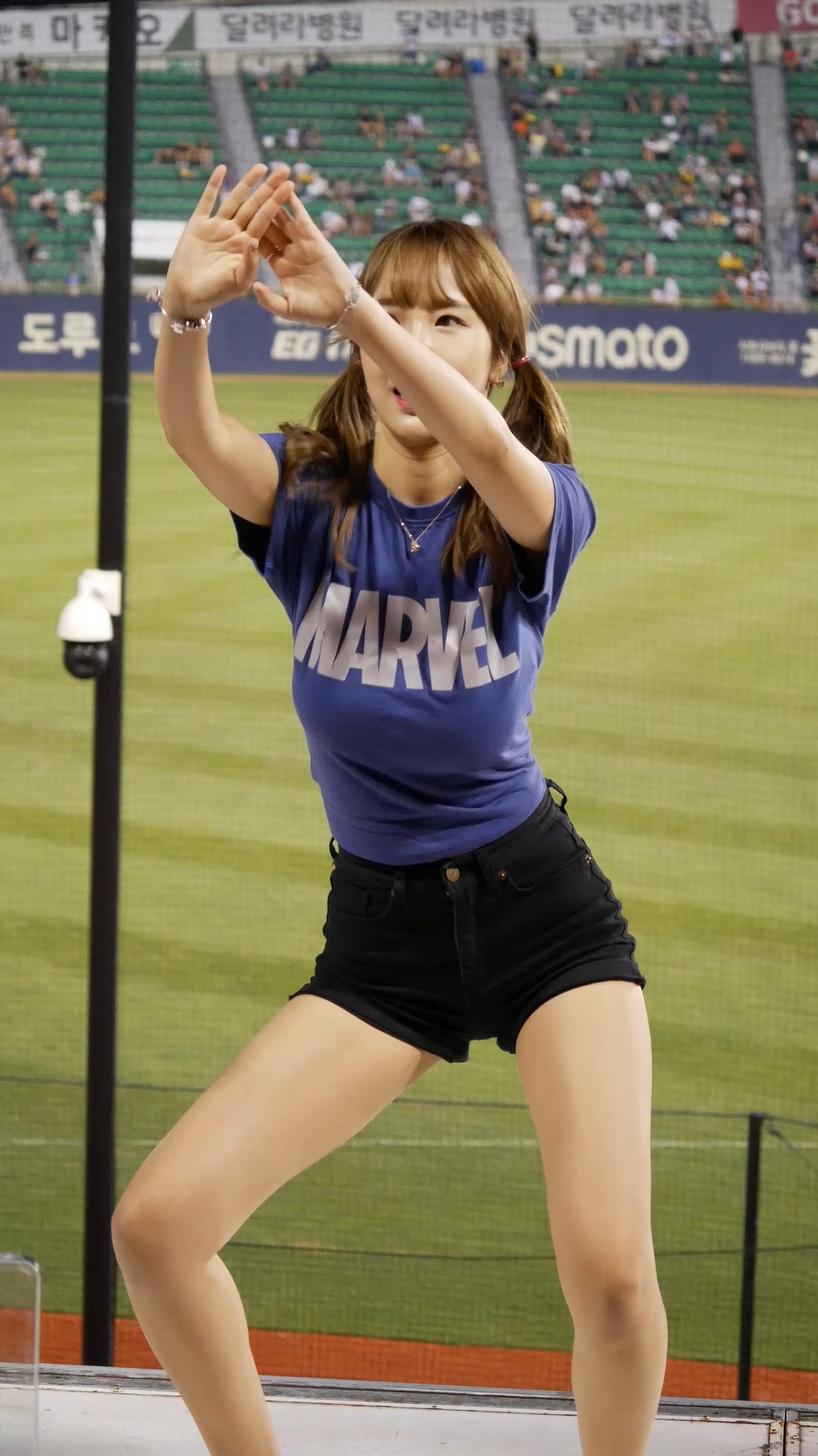 女团（旧）-饭拍秀FANCAM<strong><font color='red'>[4P]</font></strong>[饭拍秀.5735.43][190915][KT拉拉队][4K]9部合集韩国女团饭拍(4)