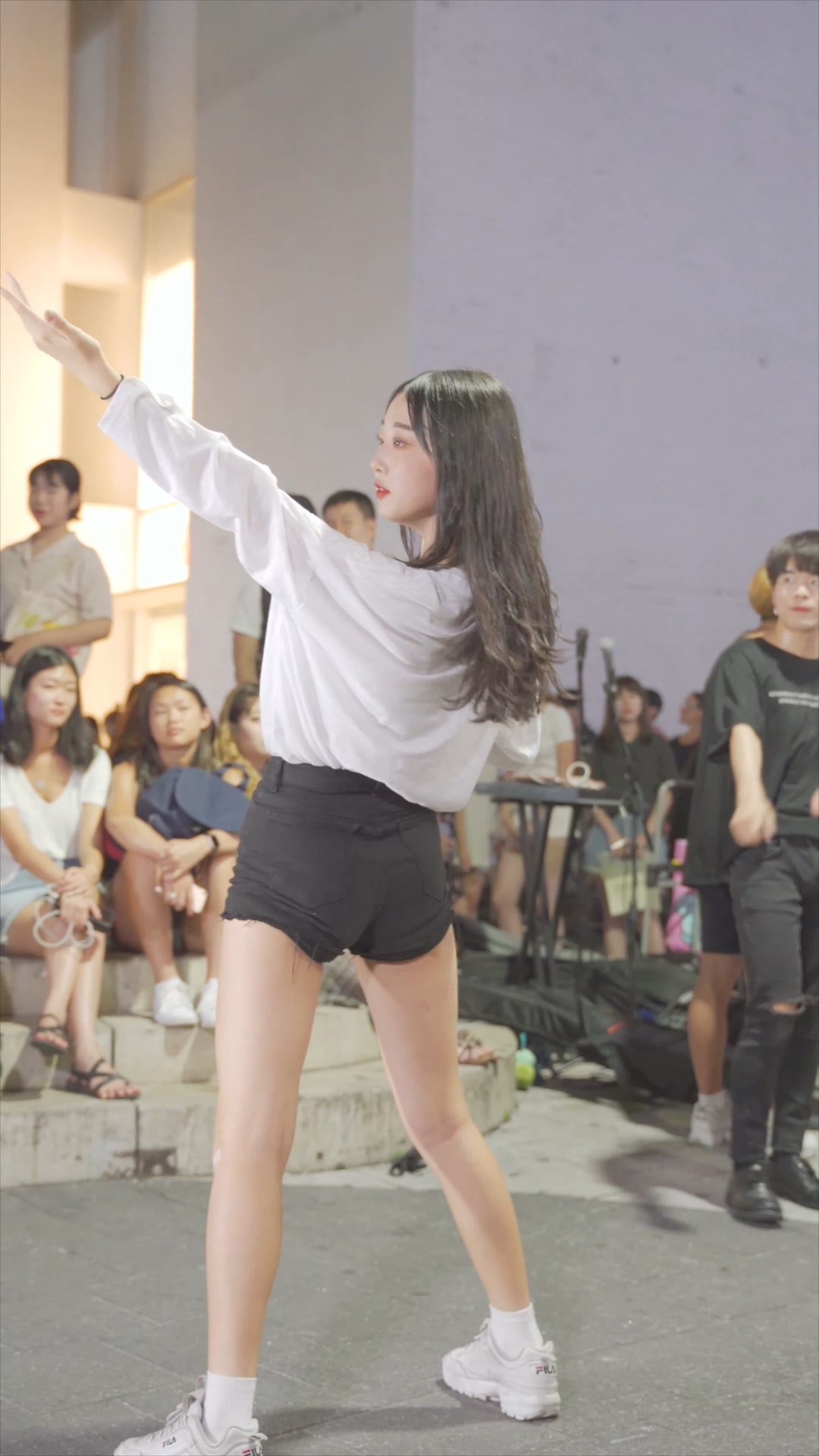 女团（旧）-饭拍秀FANCAM<strong><font color='red'>[7P]</font></strong>[饭拍秀.5770.76][190915][4K][Sohee]韩国女团饭拍(6)
