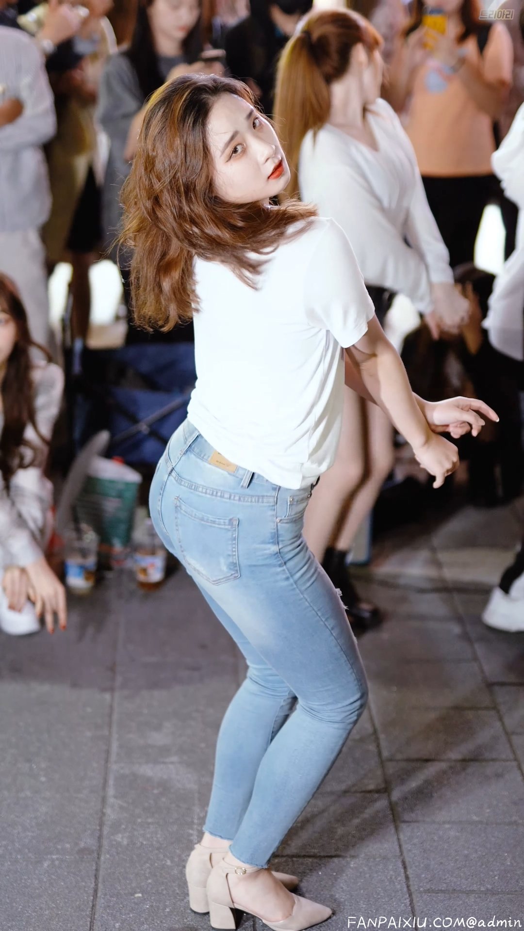 Ůţɣ-FANCAM<strong><font color='red'>[4P]</font></strong>[.5886][190923][4K][Jeongin][Miniskirt]Ůŷ(3)