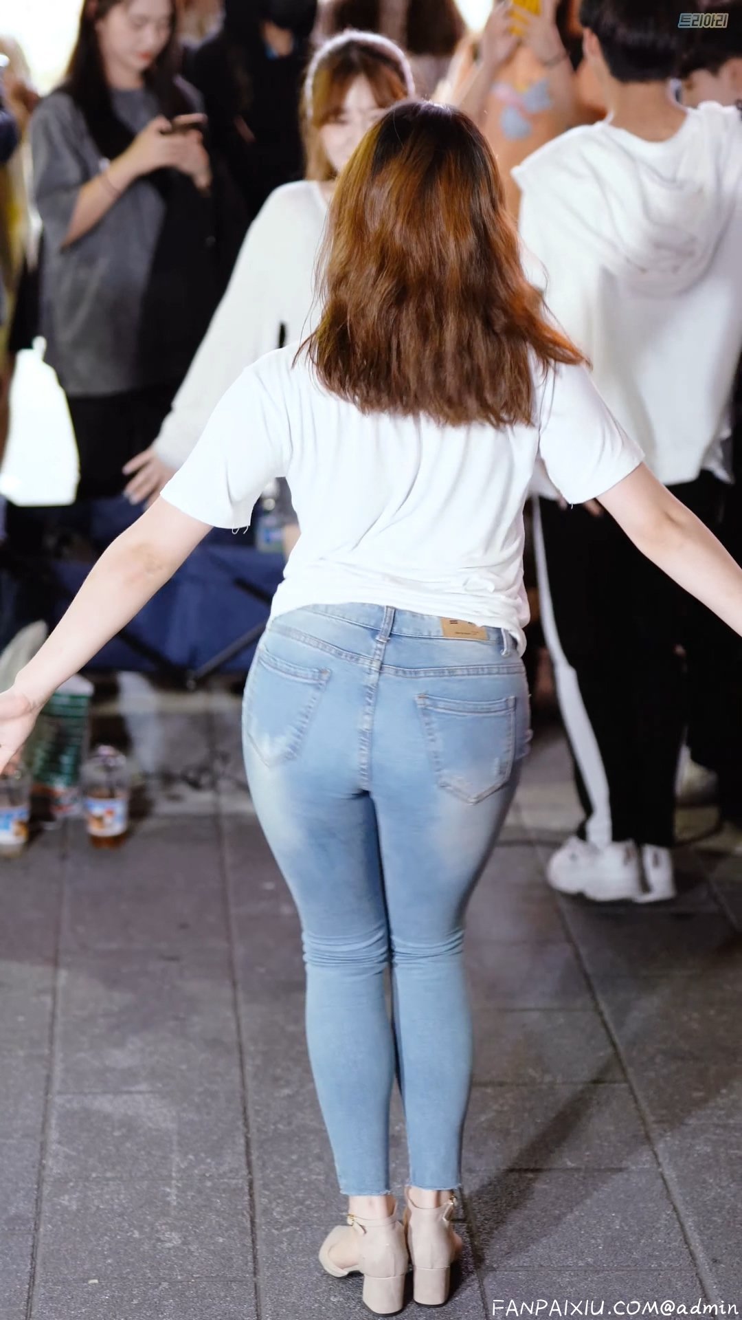Ůţɣ-FANCAM<strong><font color='red'>[4P]</font></strong>[.5886][190923][4K][Jeongin][Miniskirt]Ůŷ(4)