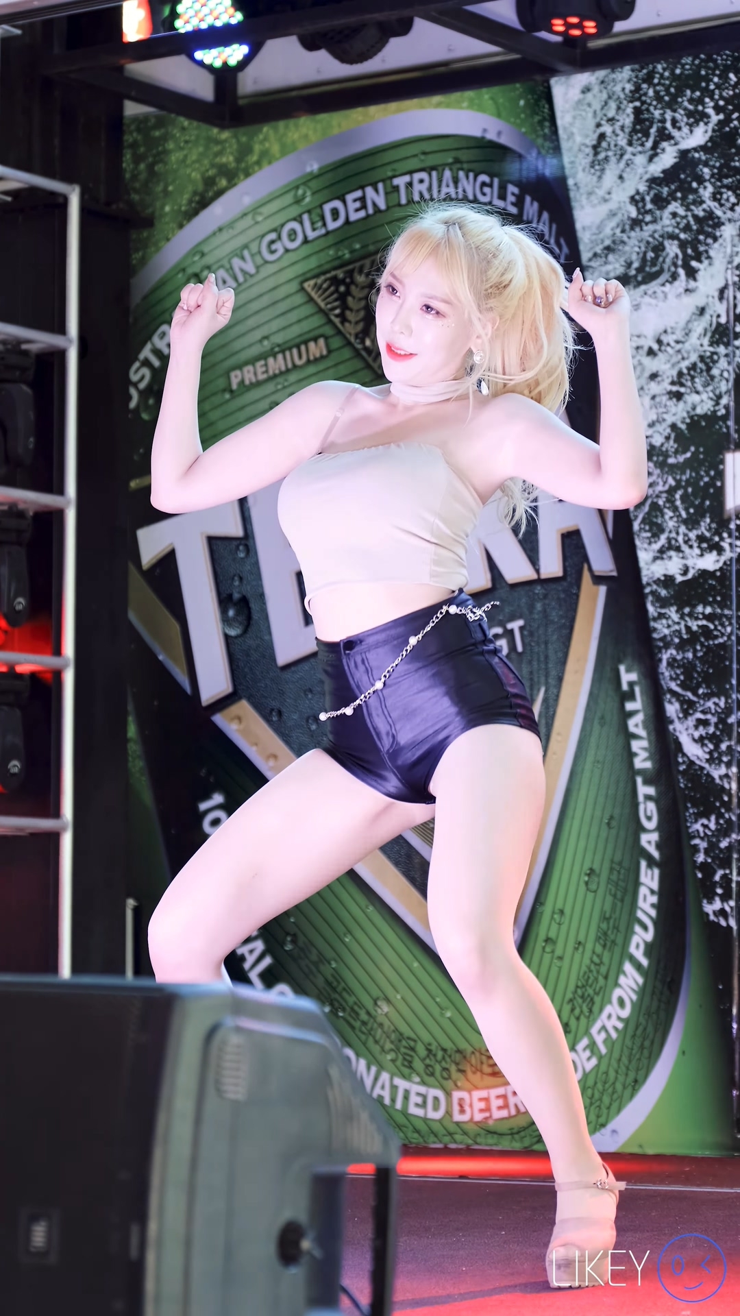 Ůţɣ-FANCAM<strong><font color='red'>[4P]</font></strong>[.6079][LIKEYƷ][191001][Girl Crush][Zia][Cha Cha+ Uptown Funk][4K]Ůŷ(4)