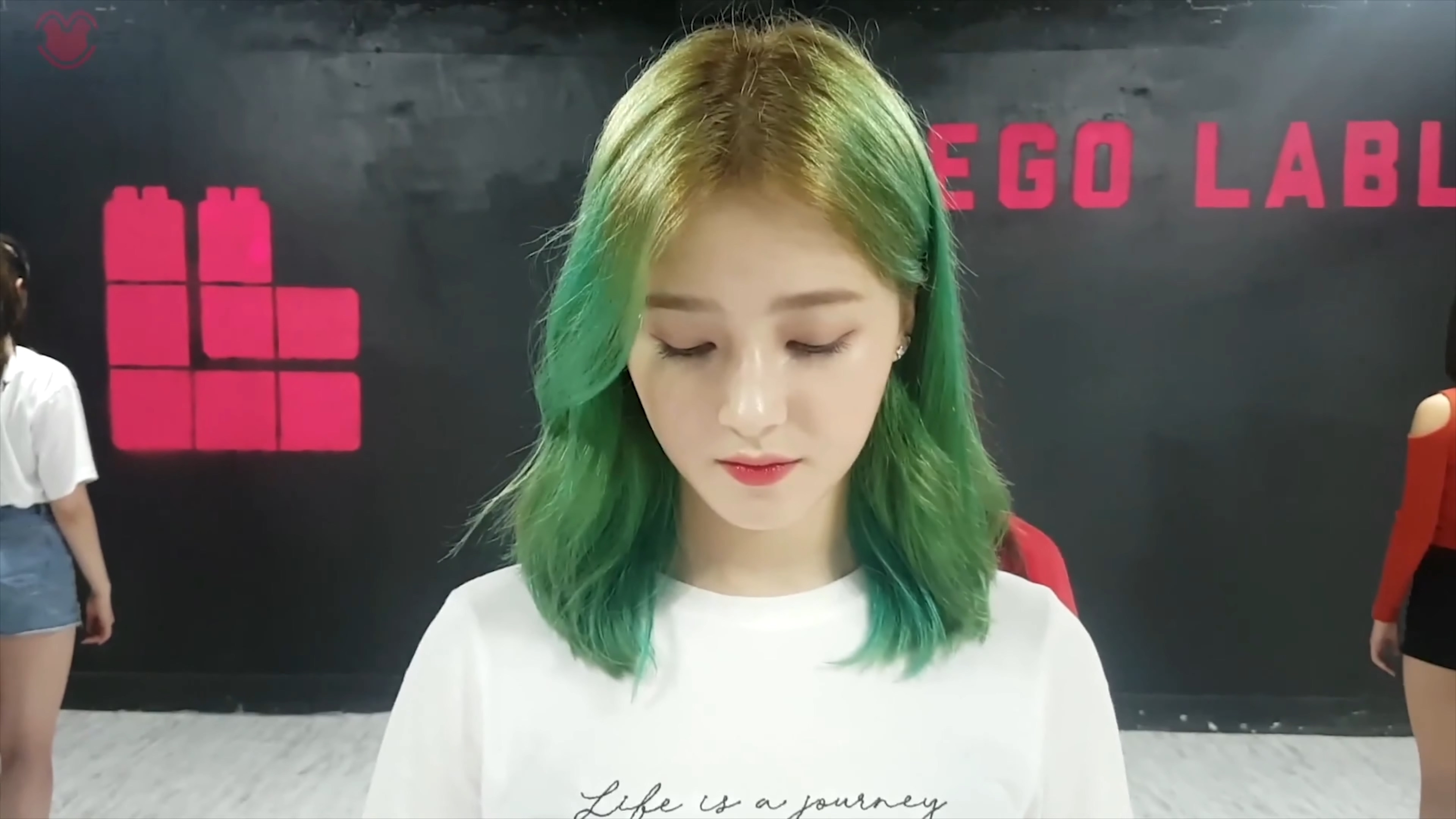 HDMV-FANCAM<strong><font color='red'>[2P]</font></strong>70.MOMOLAND.BAAM Moving Dance Practice.4K.517MŮŷ(2)