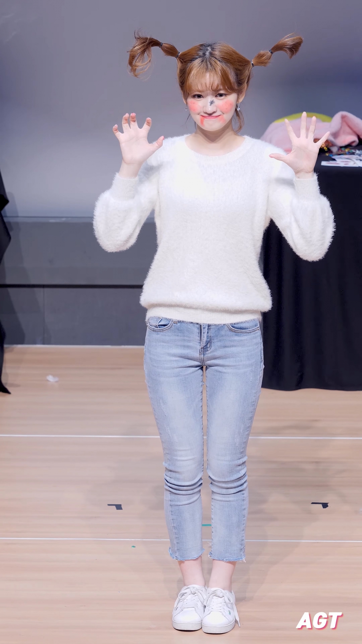 Ůţɣ-FANCAM<strong><font color='red'>[4P]</font></strong>[.6629][AGTƷ][191029][4K][SATRUDAY]Ůŷ(5)