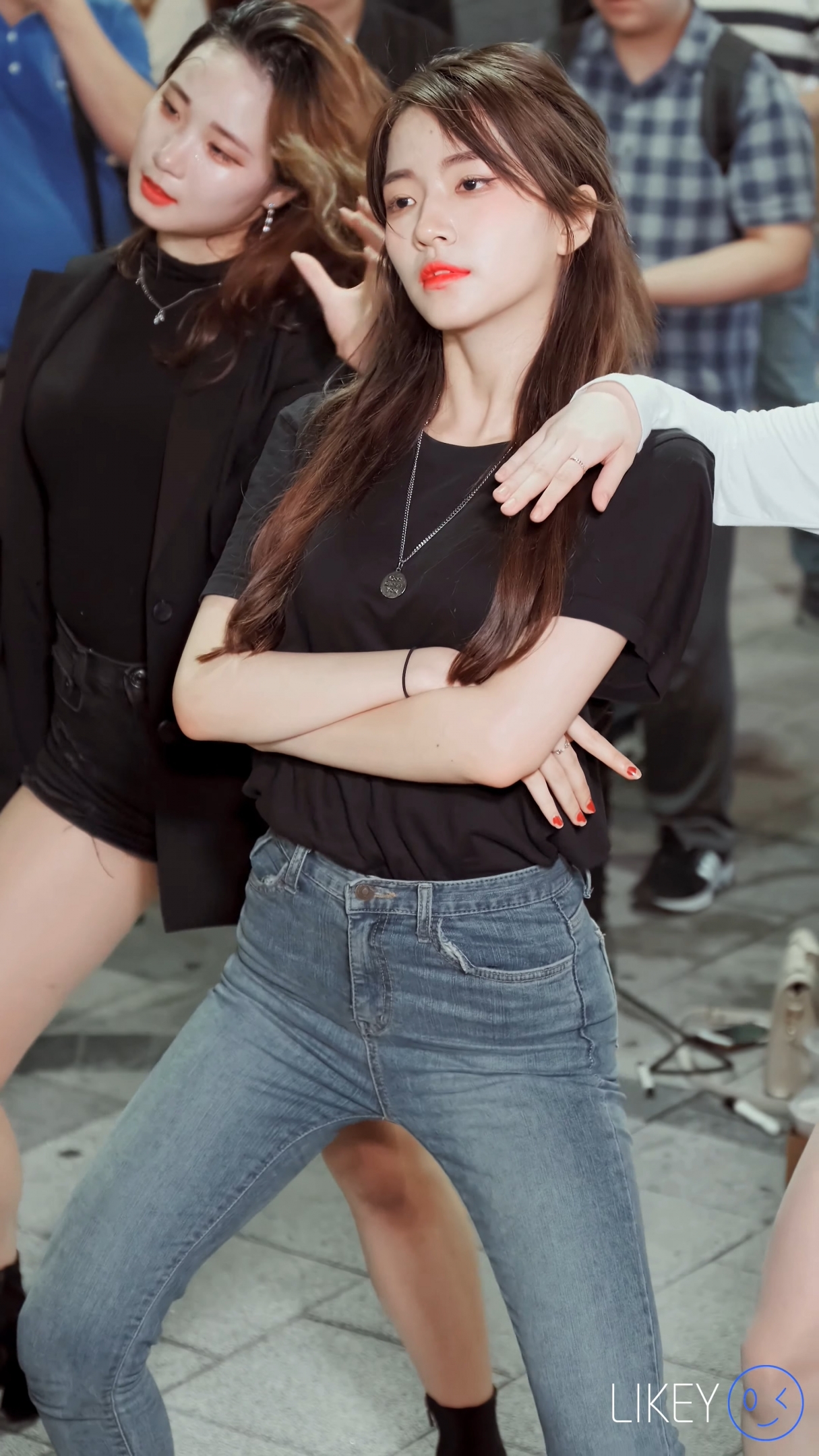 Ůţɣ-FANCAM<strong><font color='red'>[4P]</font></strong>[.6668][LIKEYƷ][191102][4K][CLOCK JeonginSally][GENTLEMAN]Ůŷ(2)