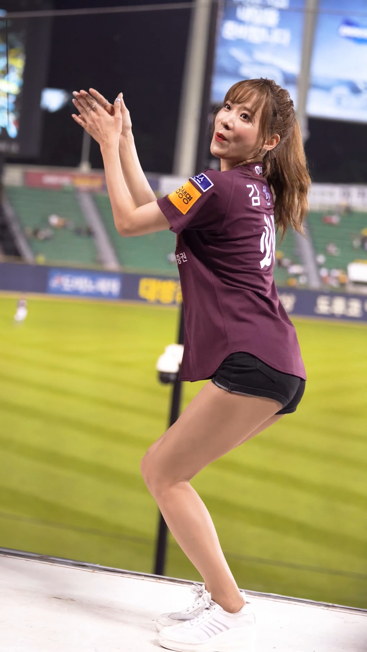 Ůţɣ-FANCAM<strong><font color='red'>[4P]</font></strong>[.6711.14][191102][4K][KEB]Ůŷ(4)