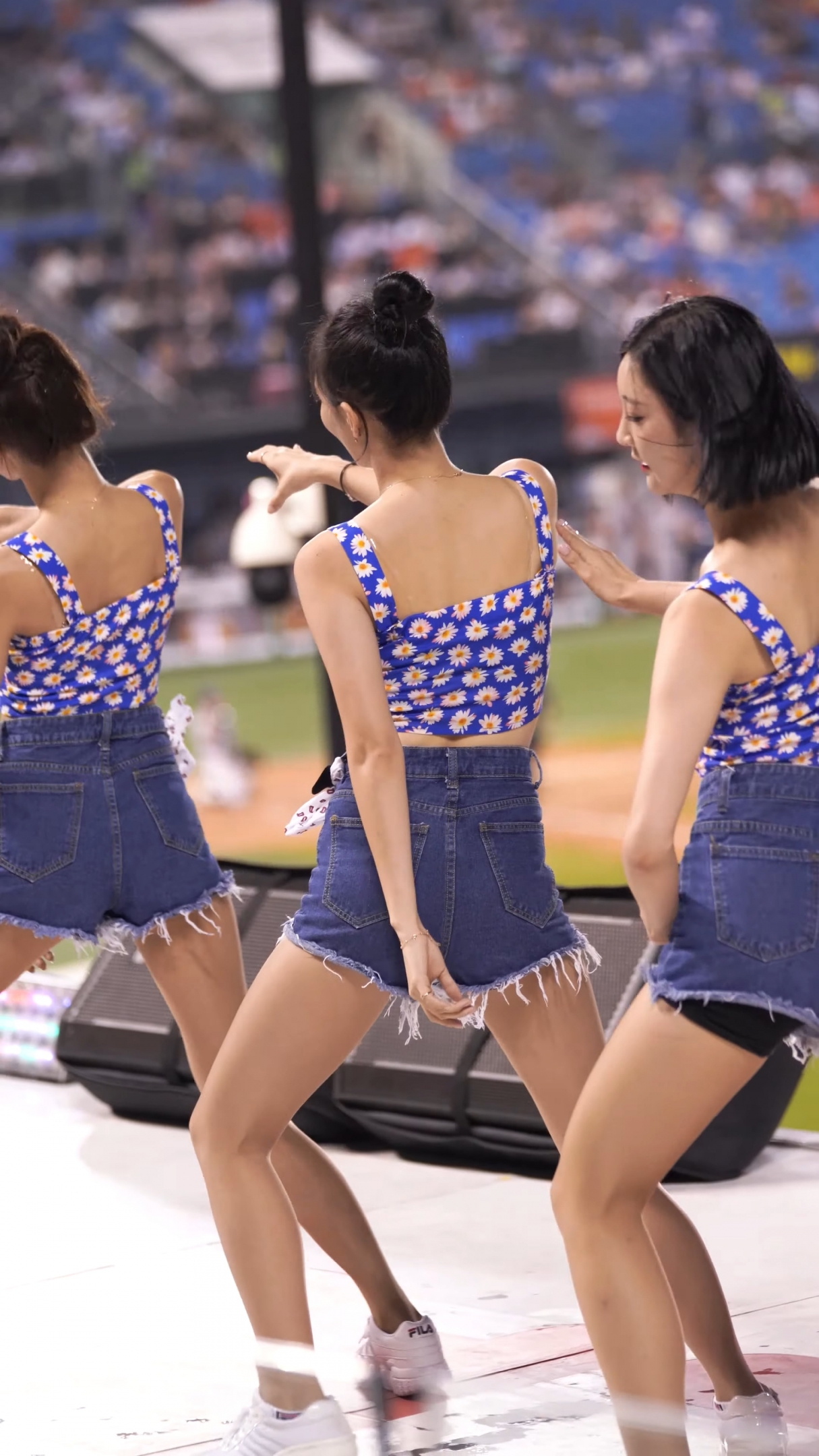 Ůţɣ-FANCAM<strong><font color='red'>[2P]</font></strong>[.6715][191102][4K][KEB]Ůŷ(3)