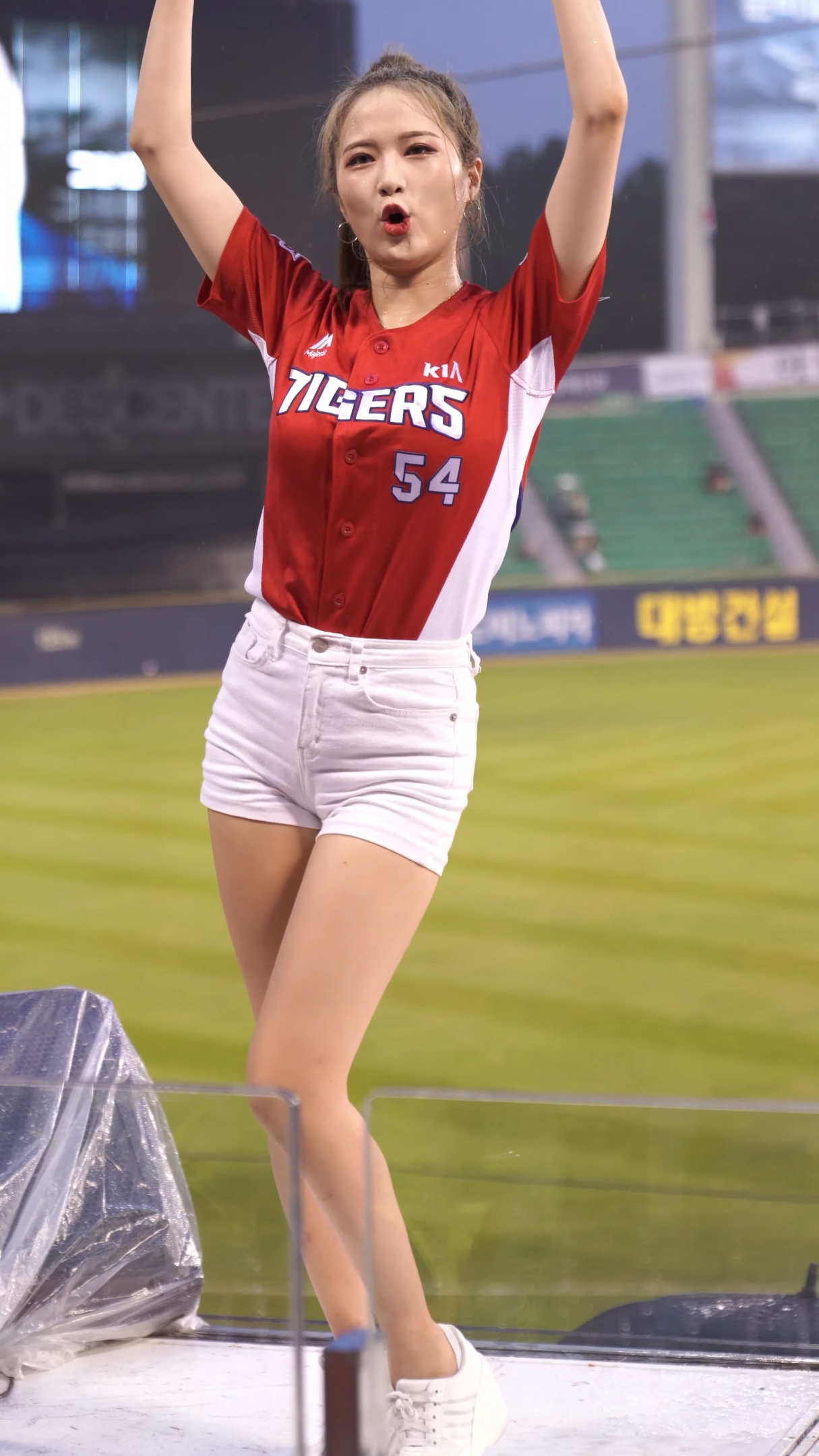 Ůţɣ-FANCAM<strong><font color='red'>[3P]</font></strong>[.6716][191102][4K][KEB]Ůŷ(3)