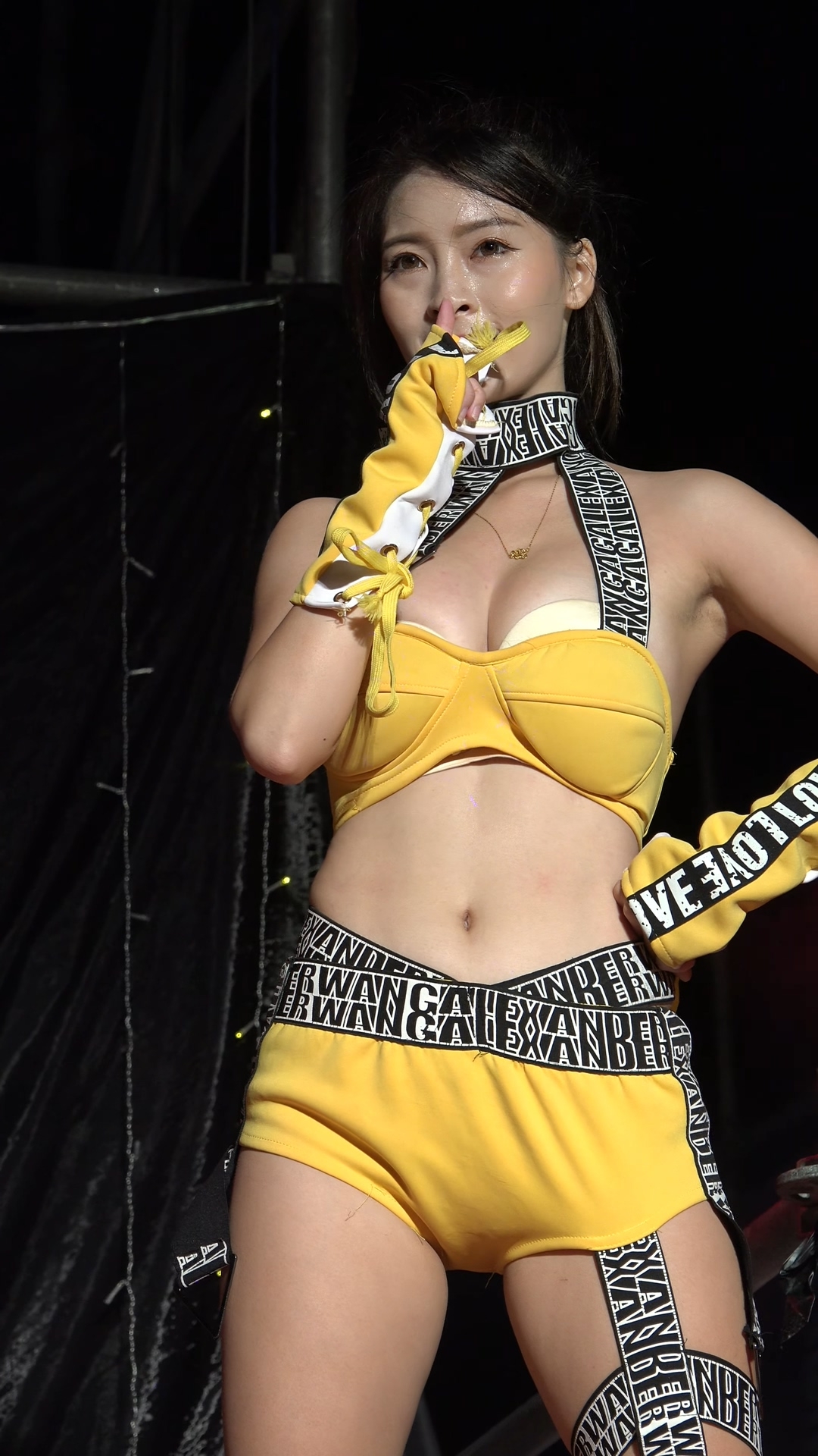 Ӱʦ-FANCAM<strong><font color='red'>[3P]</font></strong>[.6730][Ʒ][191107][4K][Hot Q Girls]Ůŷ(2)