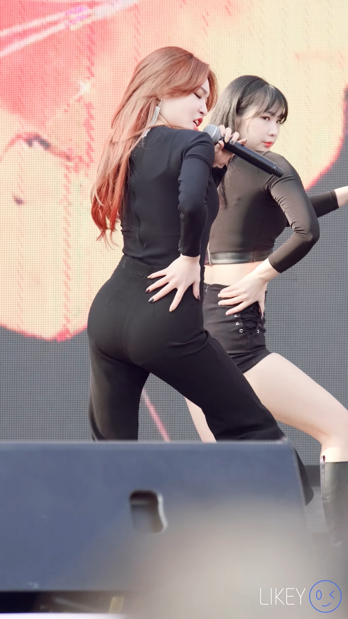 Ůţɣ-FANCAM<strong><font color='red'>[4P]</font></strong>[.6769.70][LIKEYƷ][191108][4K][Chungha][Snapping]Ůŷ(4)