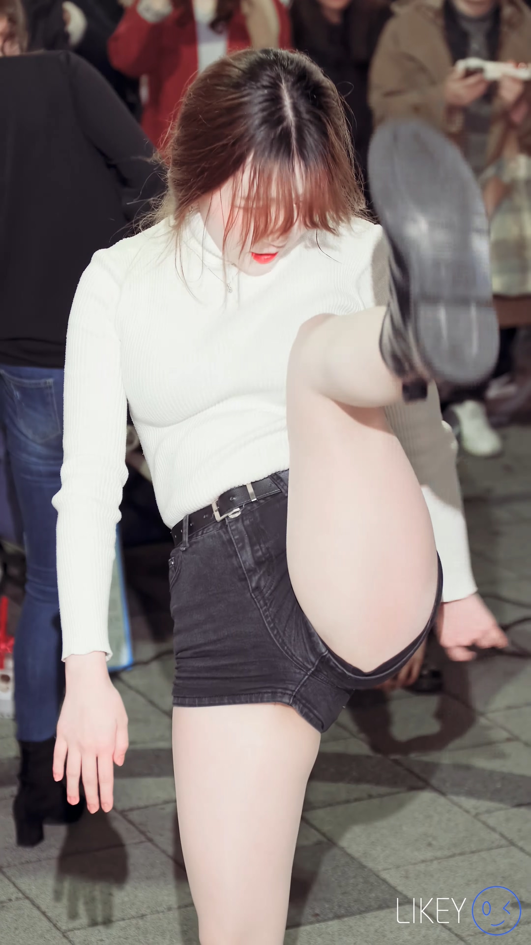 Ůţɣ-FANCAM<strong><font color='red'>[4P]</font></strong>[.6966-6972][LIKEYƷ][191121][4K][Clock Jieun][Kill This Love]Ůŷ(1)