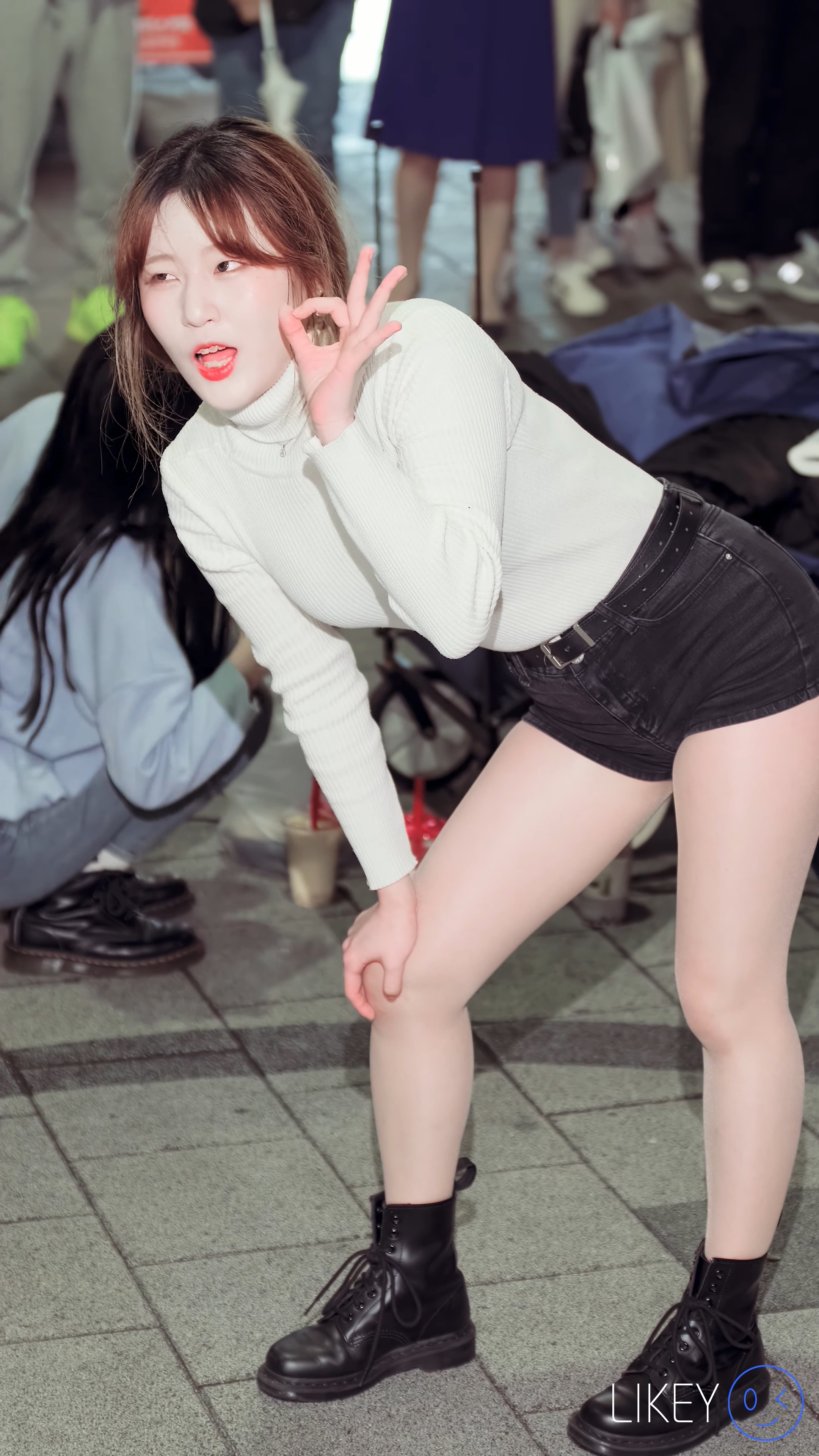 Ůţɣ-FANCAM<strong><font color='red'>[4P]</font></strong>[.6966-6972][LIKEYƷ][191121][4K][Clock Jieun][Kill This Love]Ůŷ(3)
