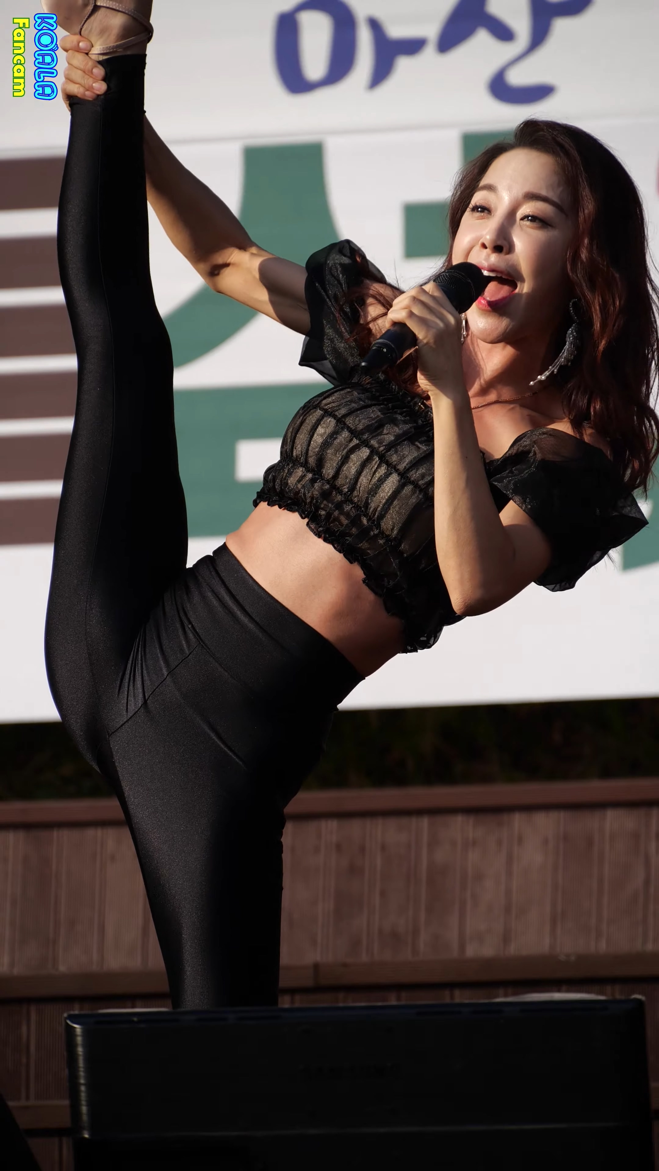 Ůţɣ-FANCAM<strong><font color='red'>[3P]</font></strong>[.7042-7047][KOALAƷ][191130][4K][Second]Ůŷ(1)