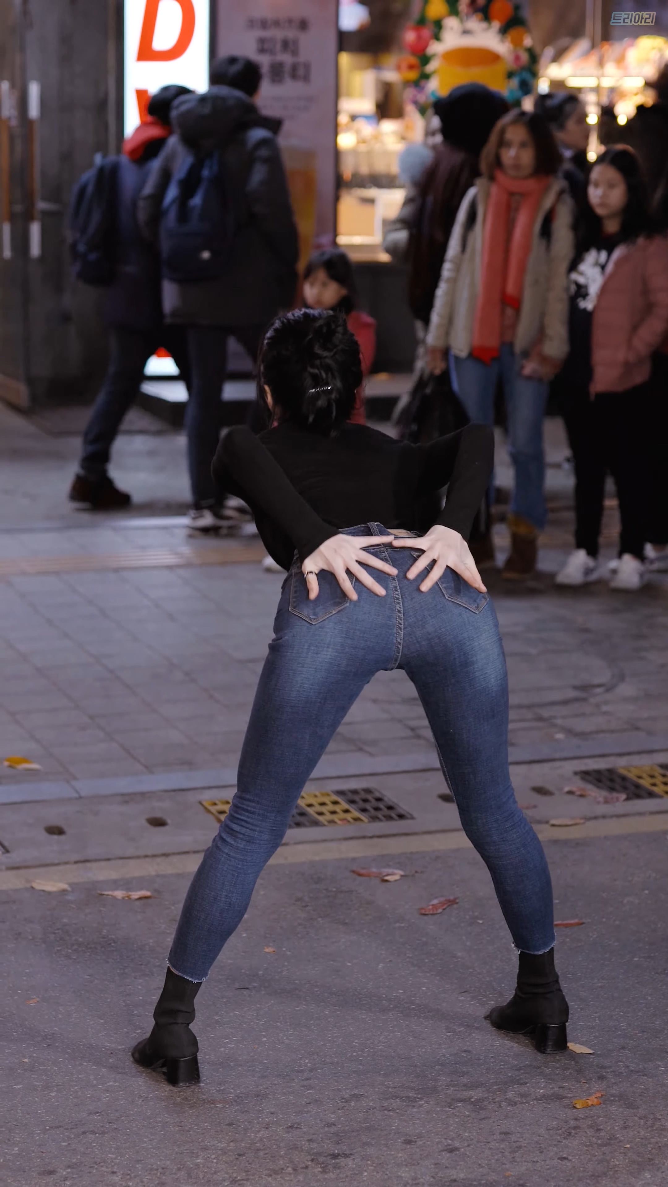 Ůţɣ-FANCAM<strong><font color='red'>[4P]</font></strong>[.7121][191206][CLOCK][4K][Sally][Lip & Hip]Ůŷ(4)