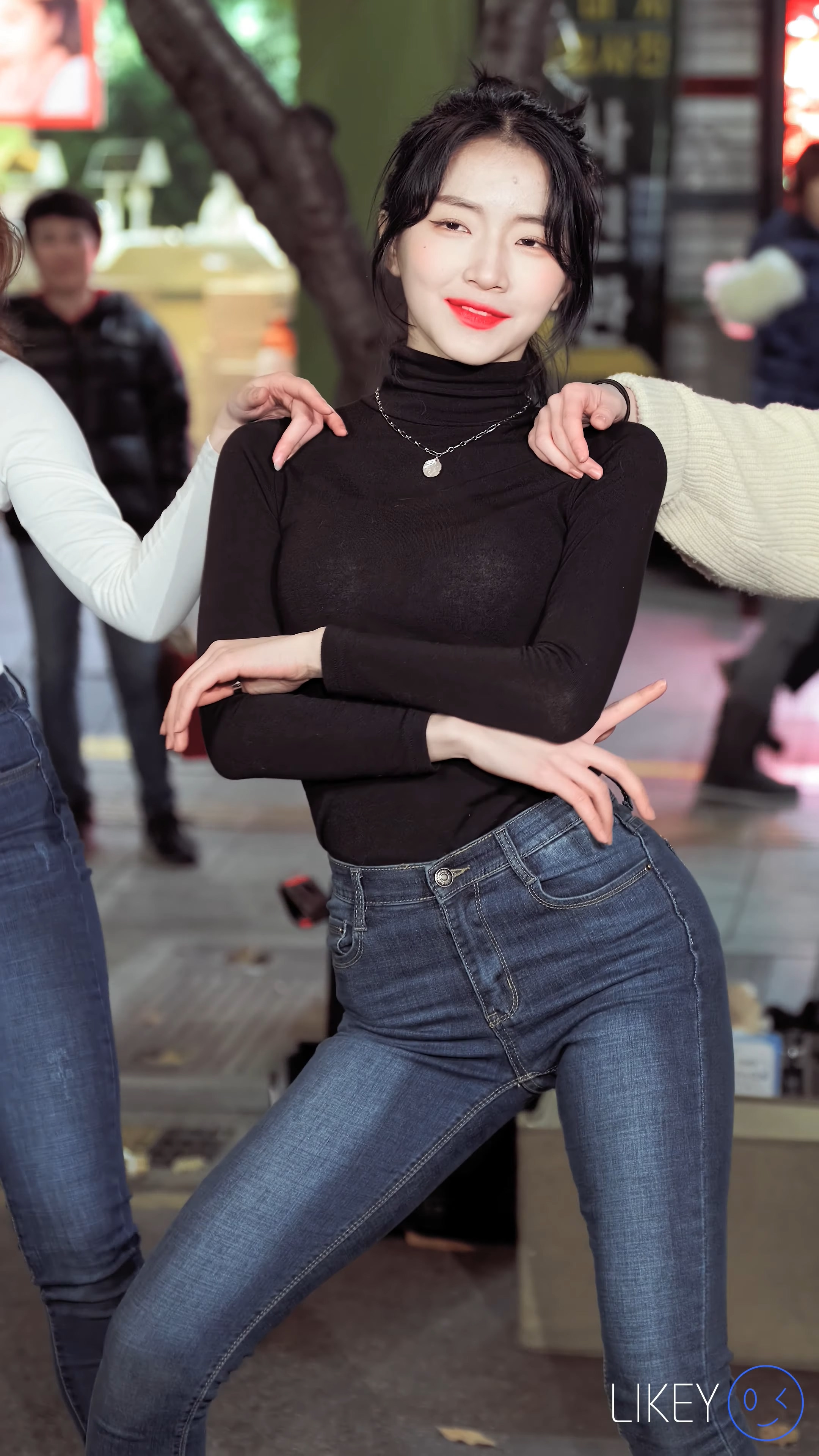 Ůţɣ-FANCAM<strong><font color='red'>[4P]</font></strong>[.7145][LIKEYƷ][191206][CLOCK][4K][Sally Jieun Jeongin][G...Ůŷ(1)