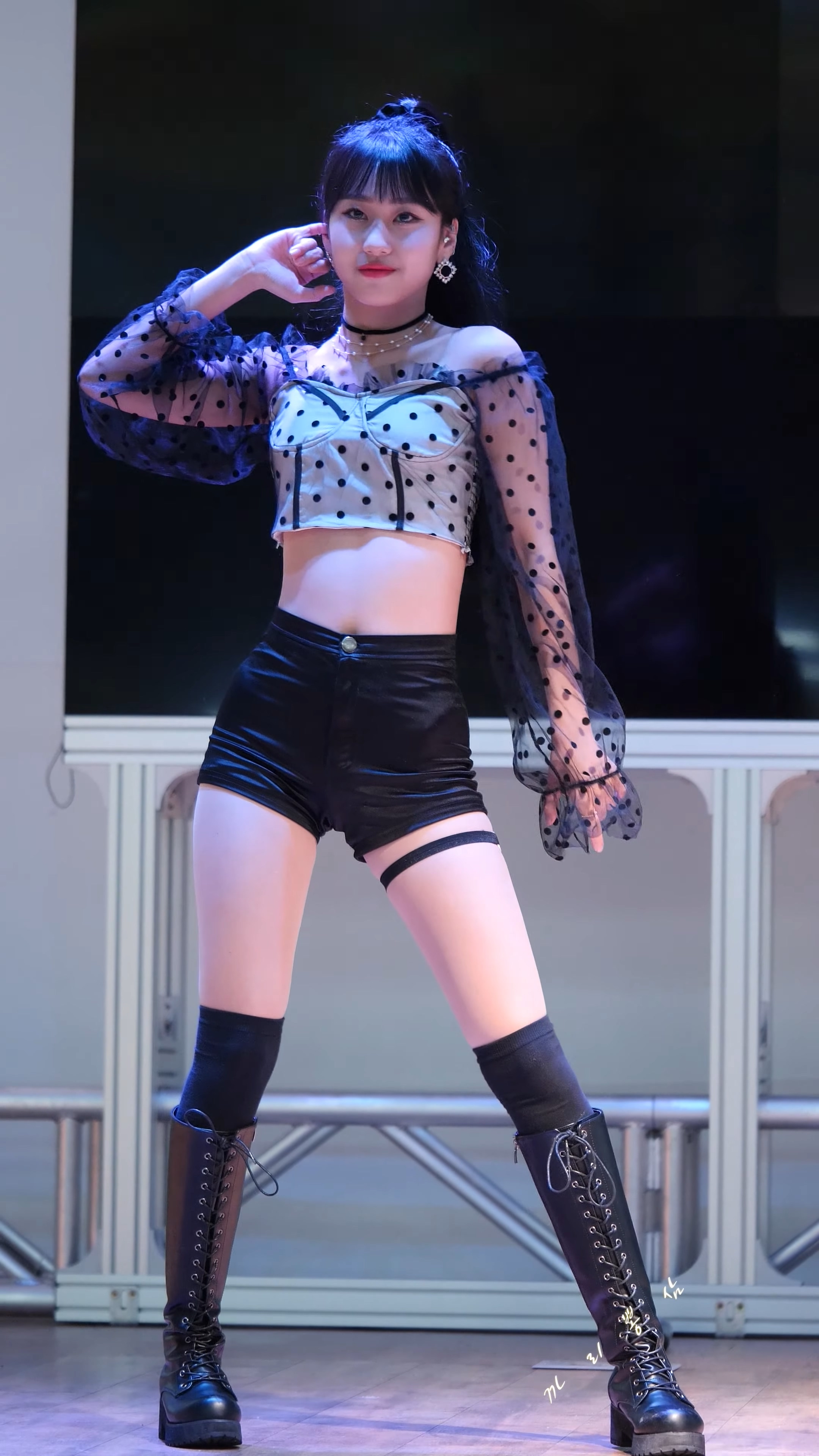 Ůţɣ-FANCAM<strong><font color='red'>[3P]</font></strong>[.7194][191206][XOX][LALALAY][4K]Ůŷ(3)