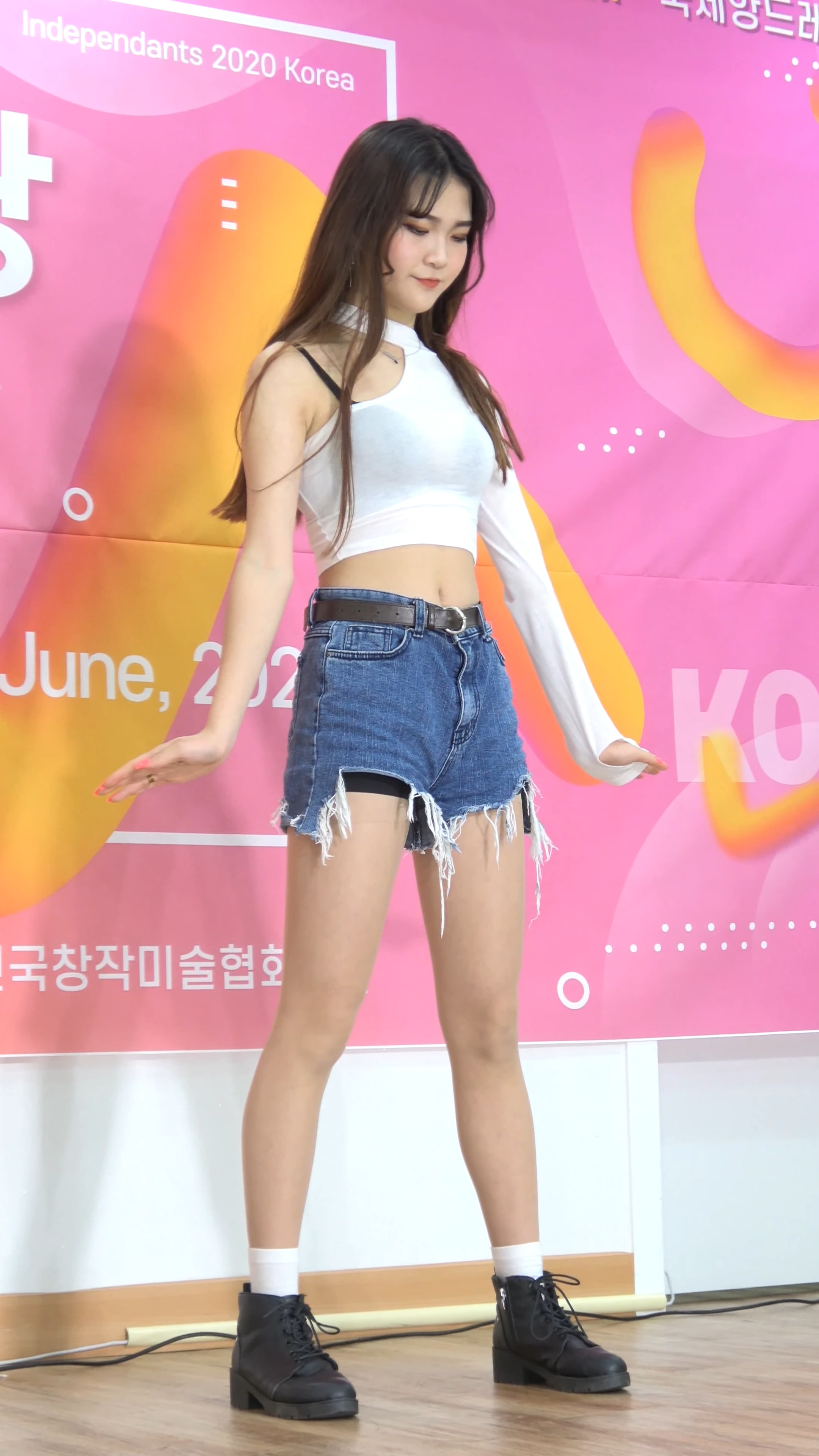 Ůţɣ-FANCAM<strong><font color='red'>[7P]</font></strong>[.7198-7202][191209][Yujin][Im So Hot][4K]Ůŷ(2)