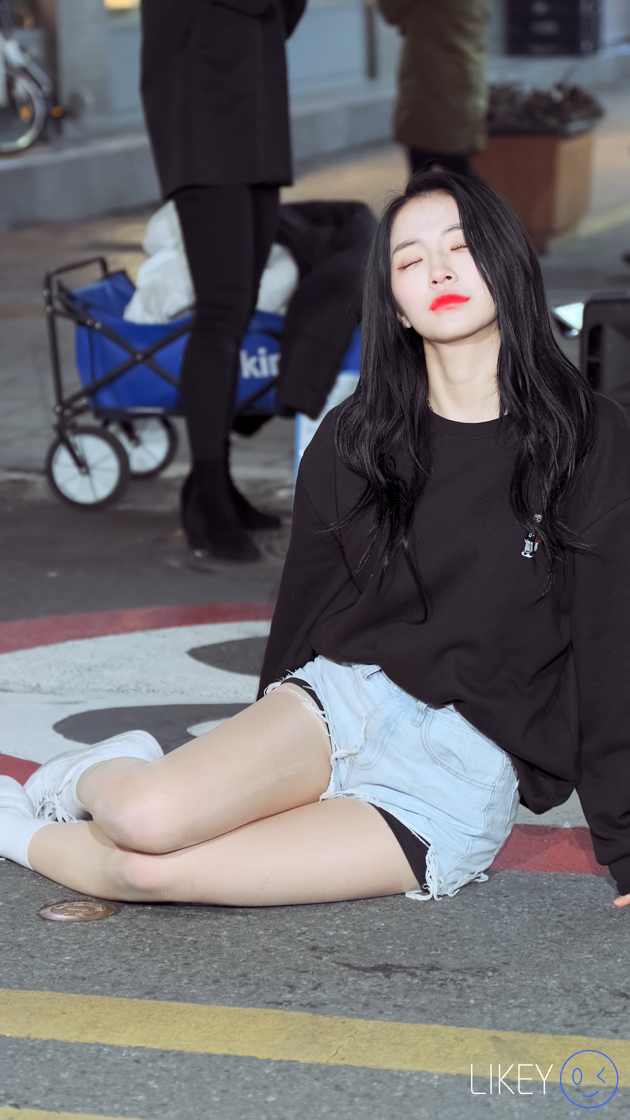 Ůţɣ-FANCAM<strong><font color='red'>[3P]</font></strong>[.7323][LIKEYƷ][4K][191223][Clock Sally]Ůŷ(1)